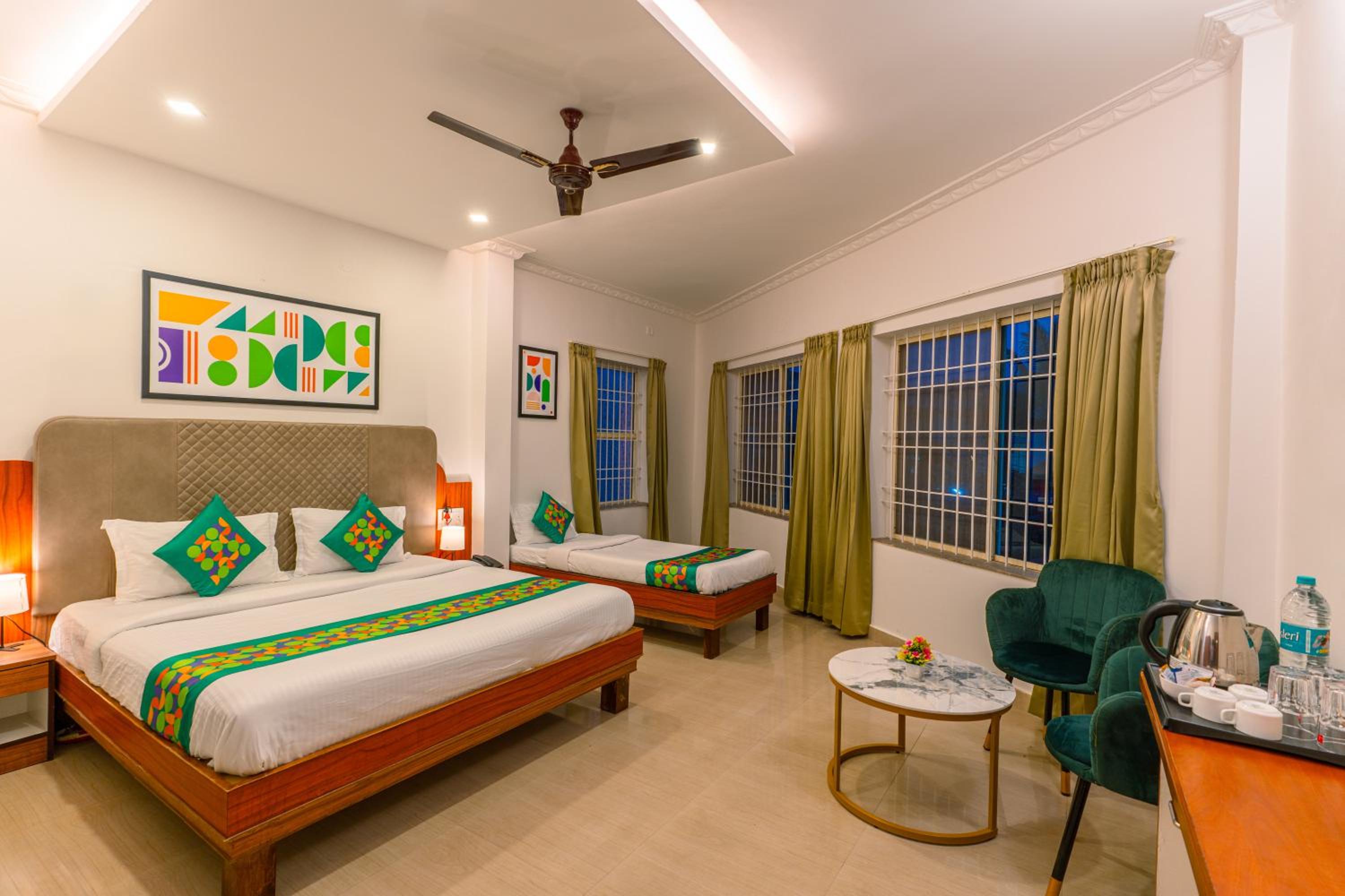Deluxe Room with City View