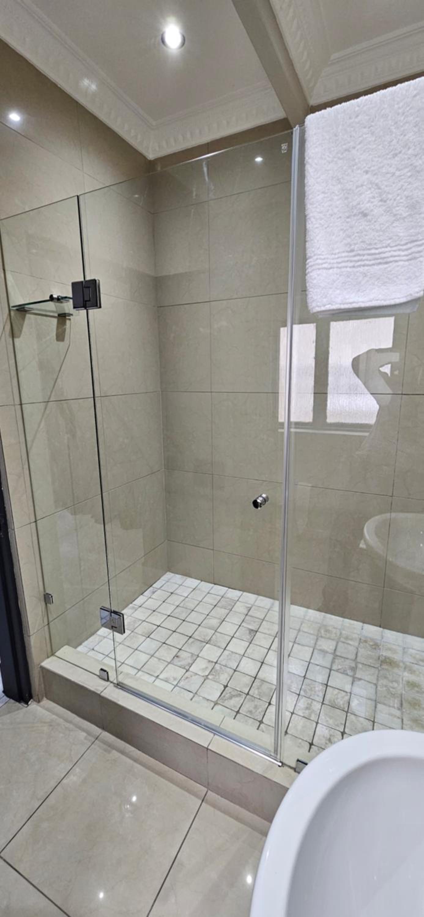Deluxe Family Suite photo 2