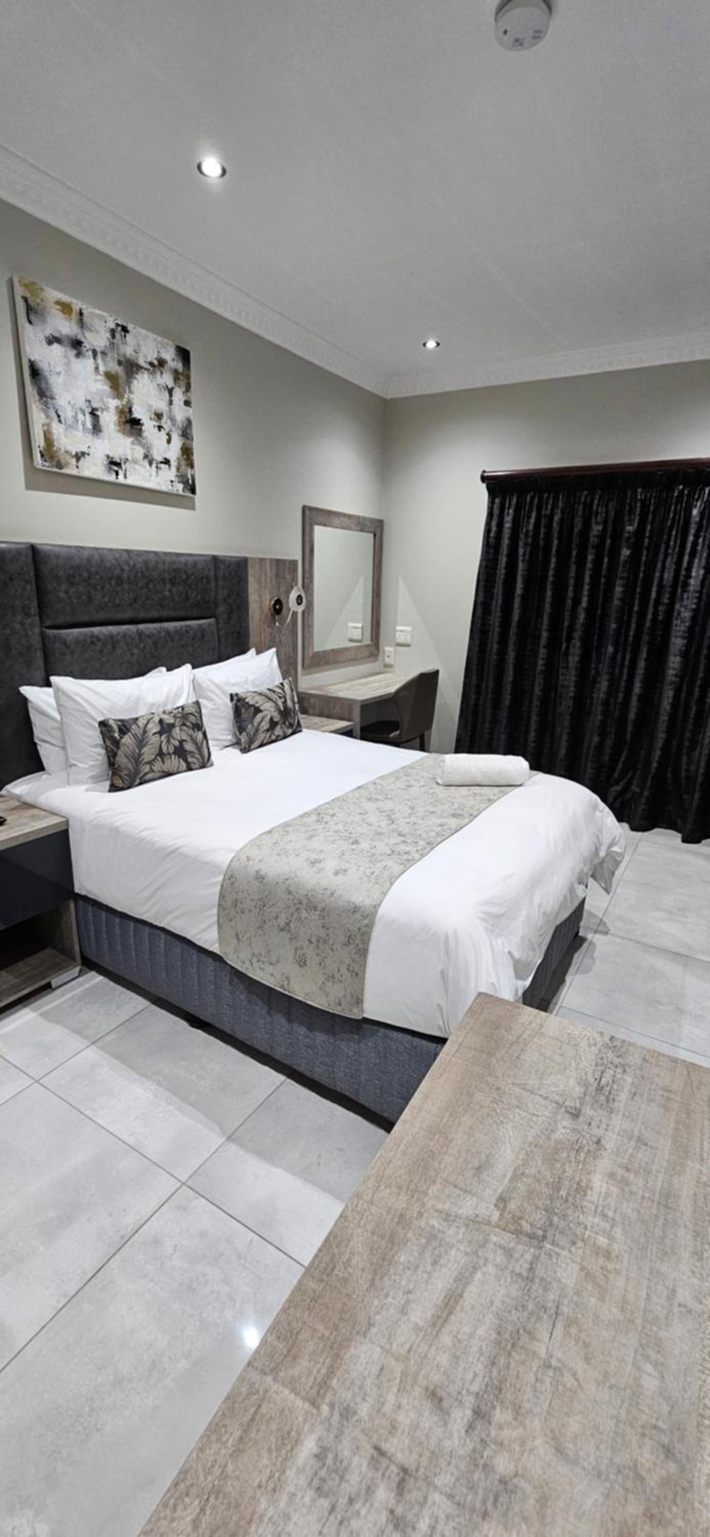 Deluxe Queen Room photo 3