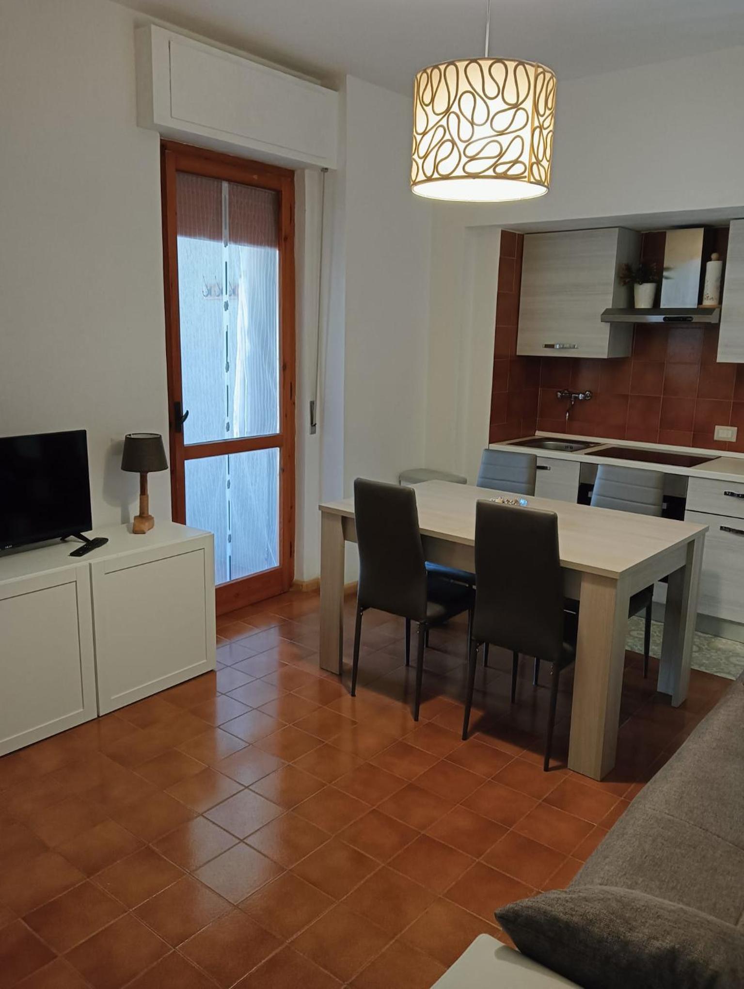 One-Bedroom Apartment photo 2
