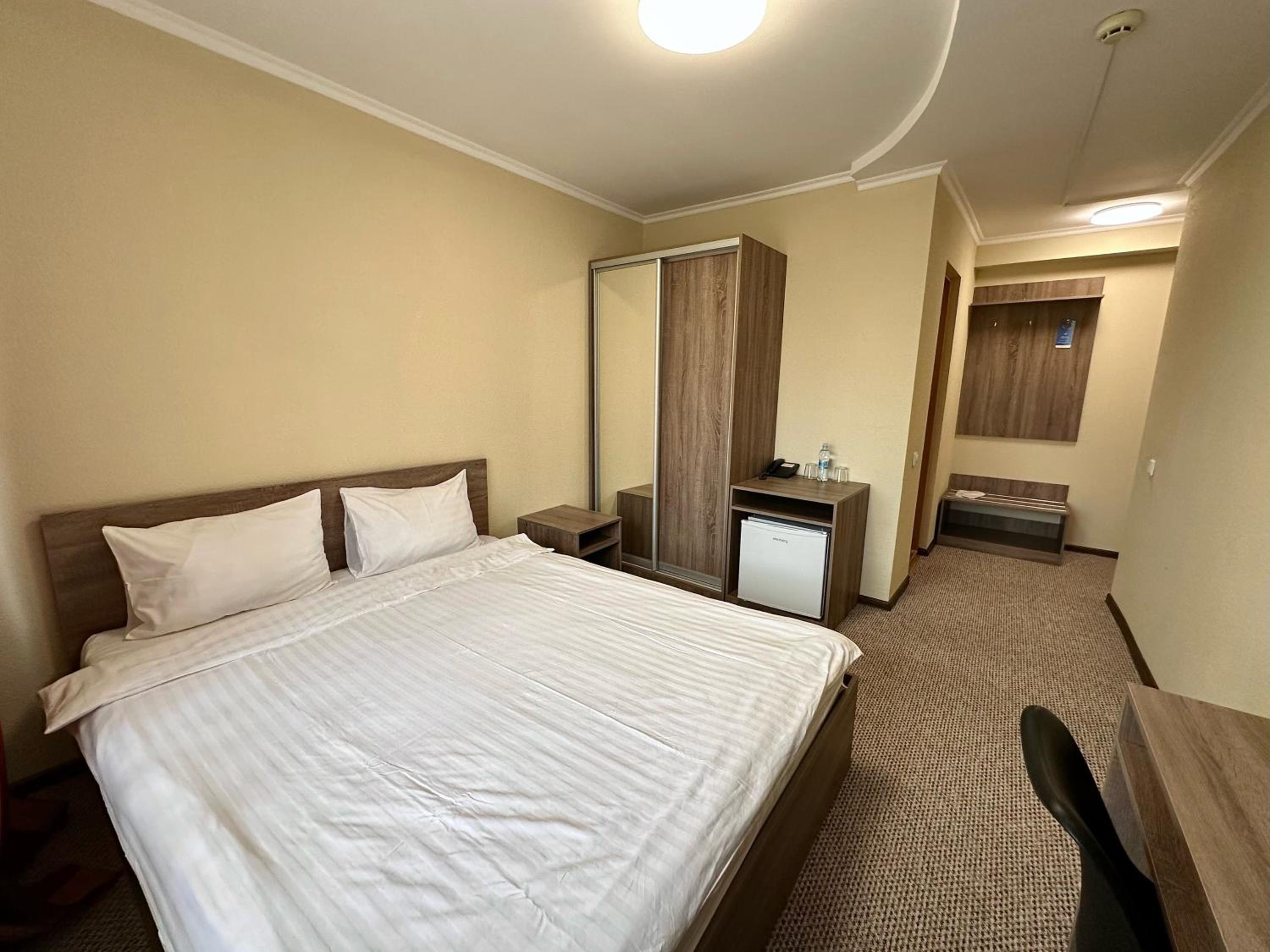 Standard Double Room photo 2