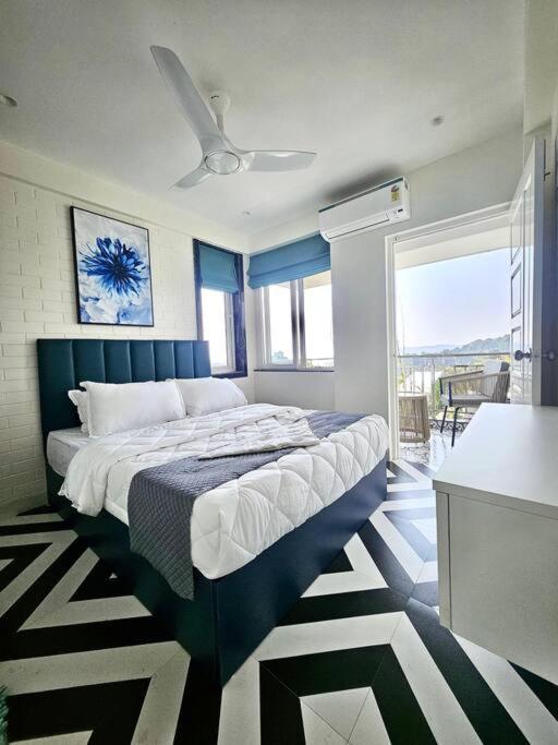 Three-Bedroom Apartment photo 1