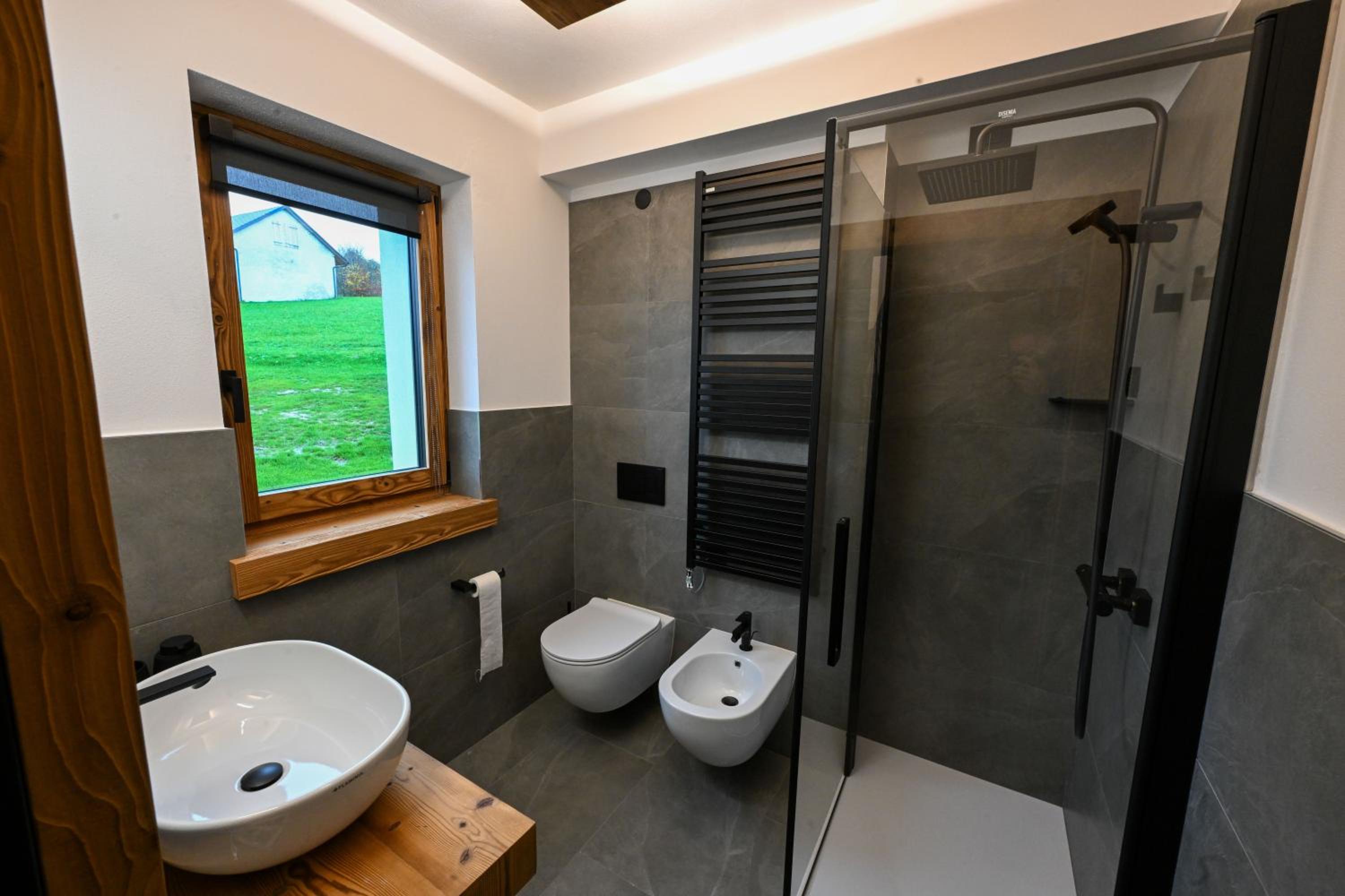 One-Bedroom Apartment with Garden View photo 2