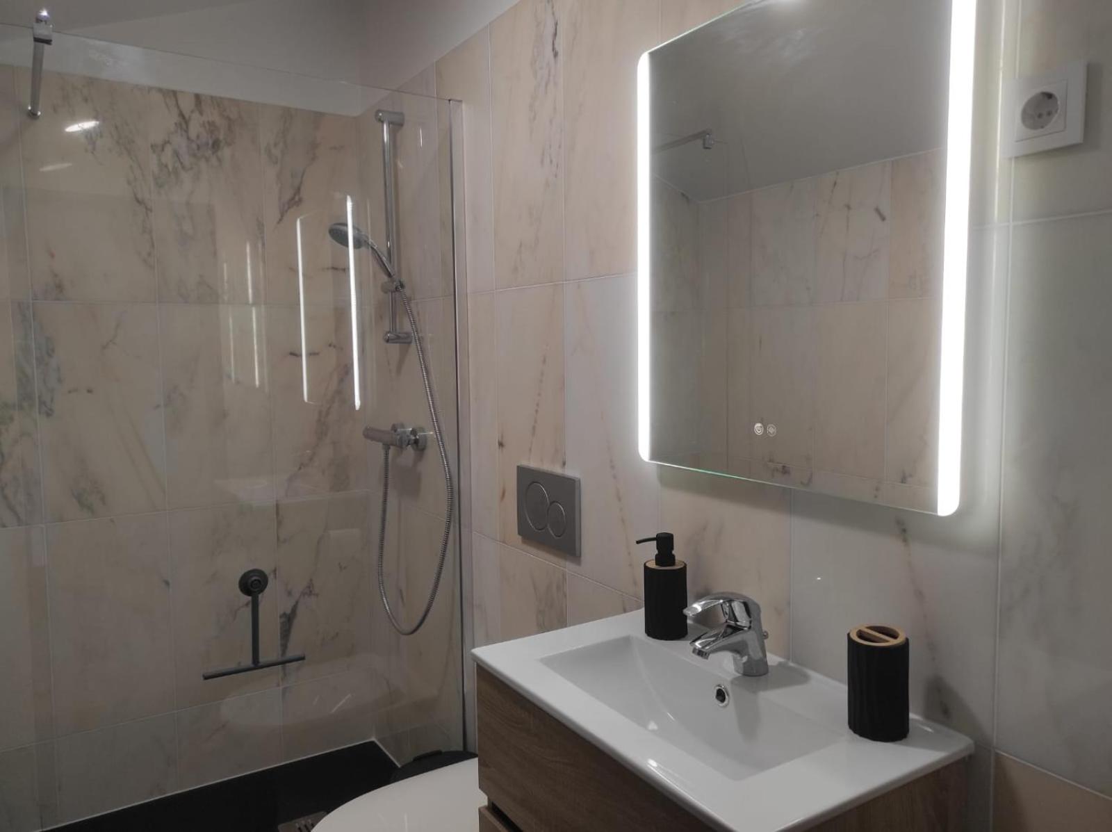 Superior Apartment with City View photo 2