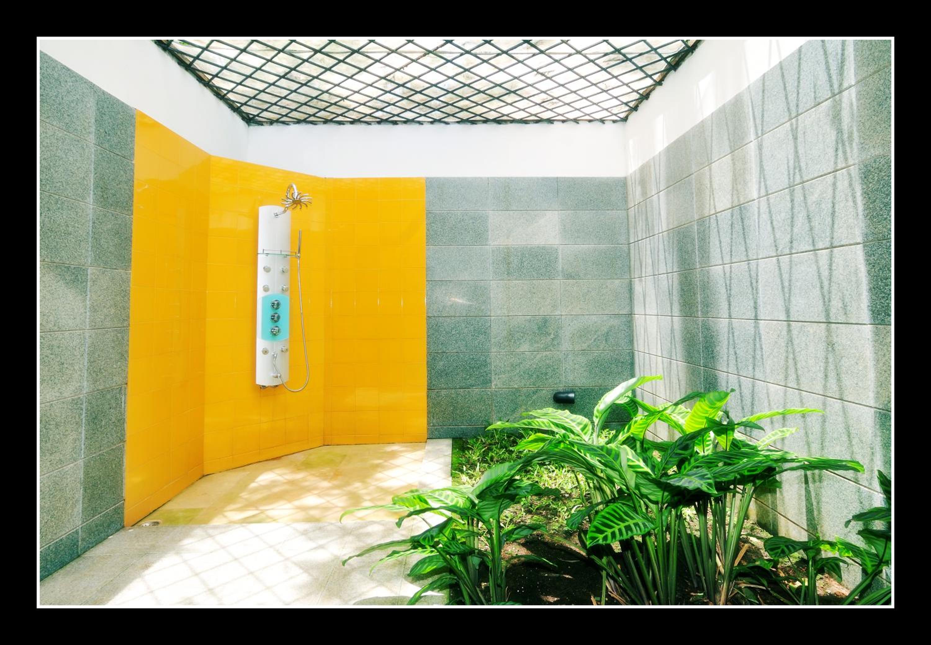 Deluxe Double Room with Shower - Photo 3