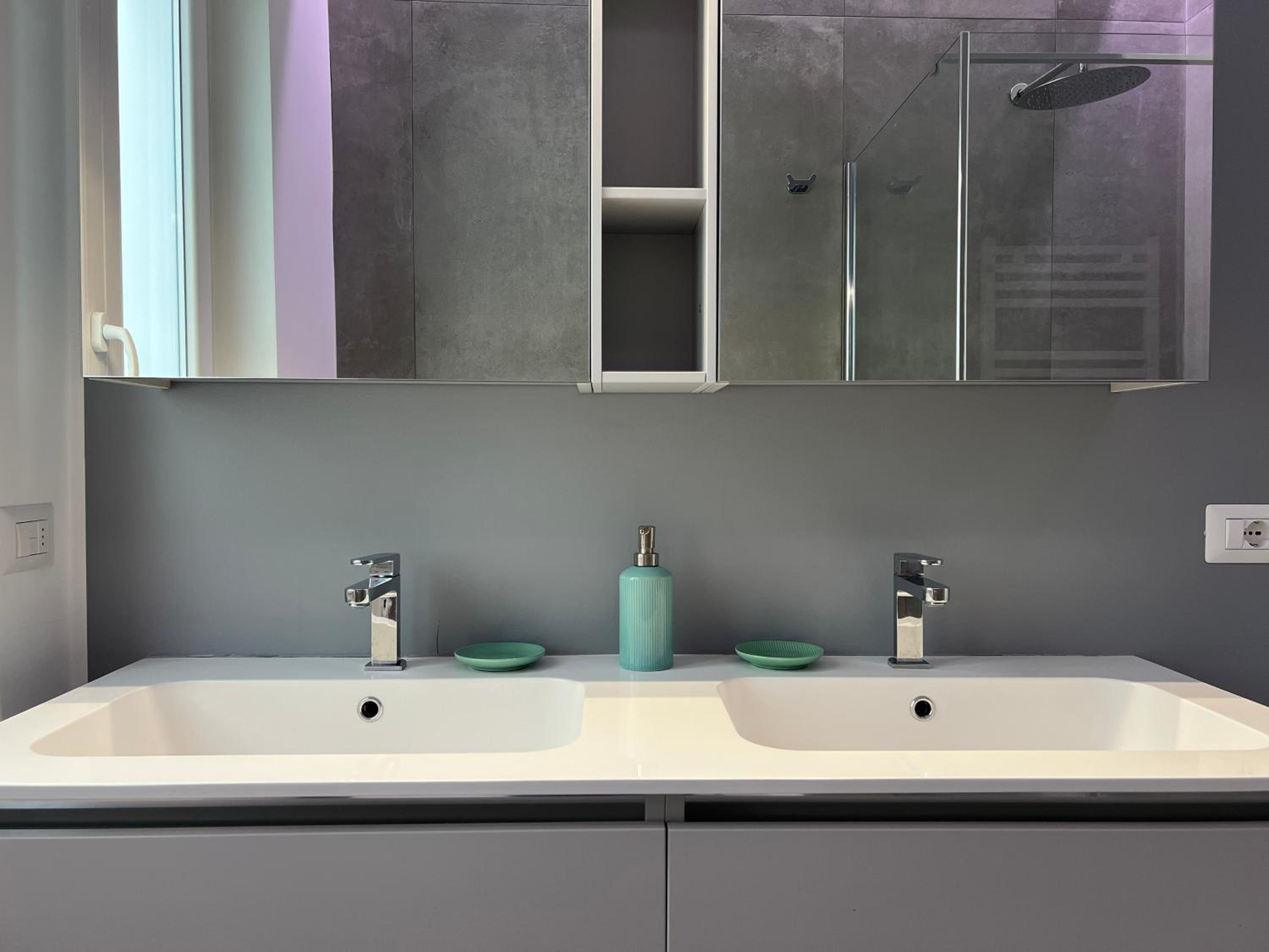 ViVi Home, Bilde 2