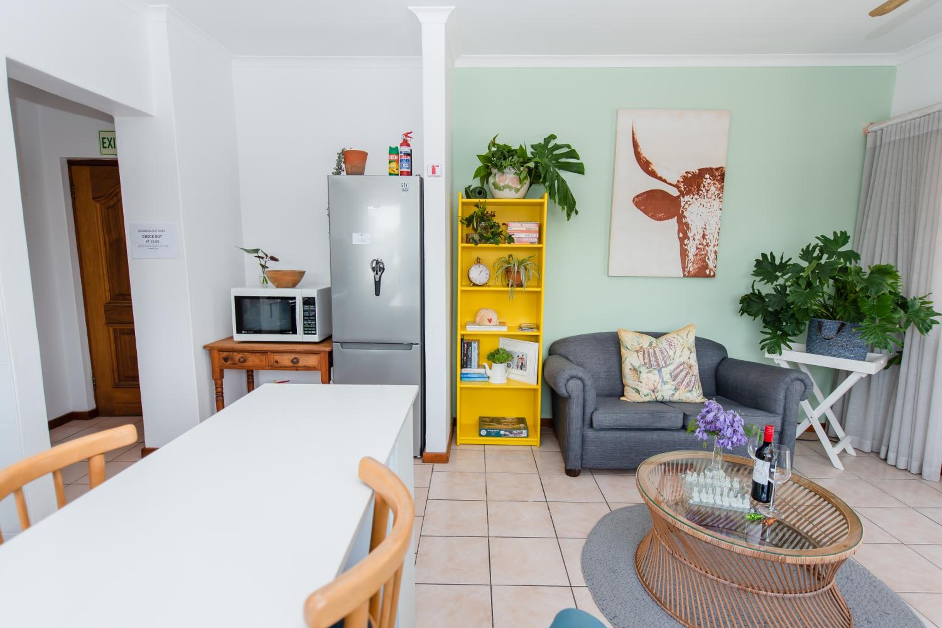 One-Bedroom Apartment photo 3