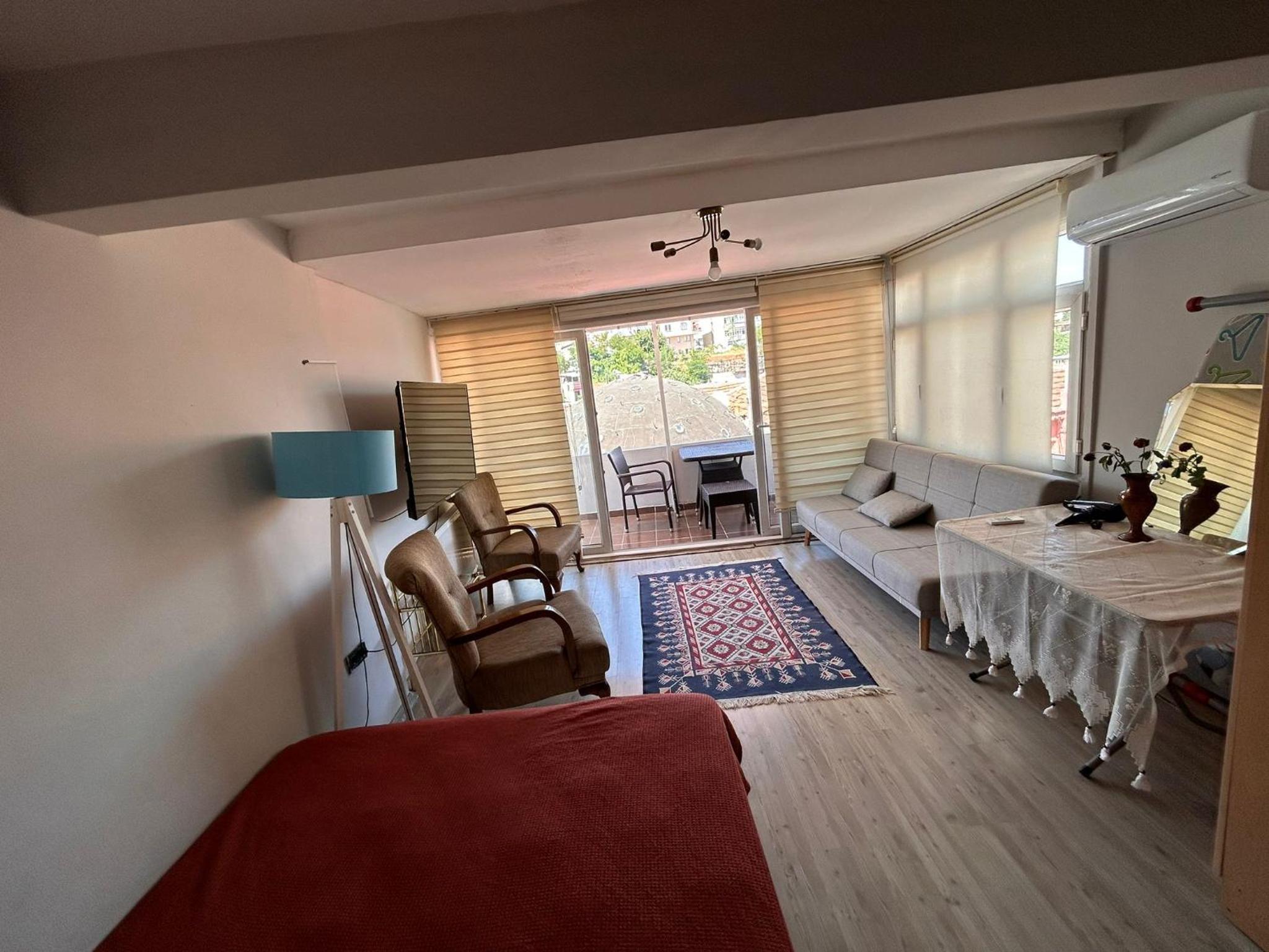 One-Bedroom Apartment with Sea View and Balcony photo 1