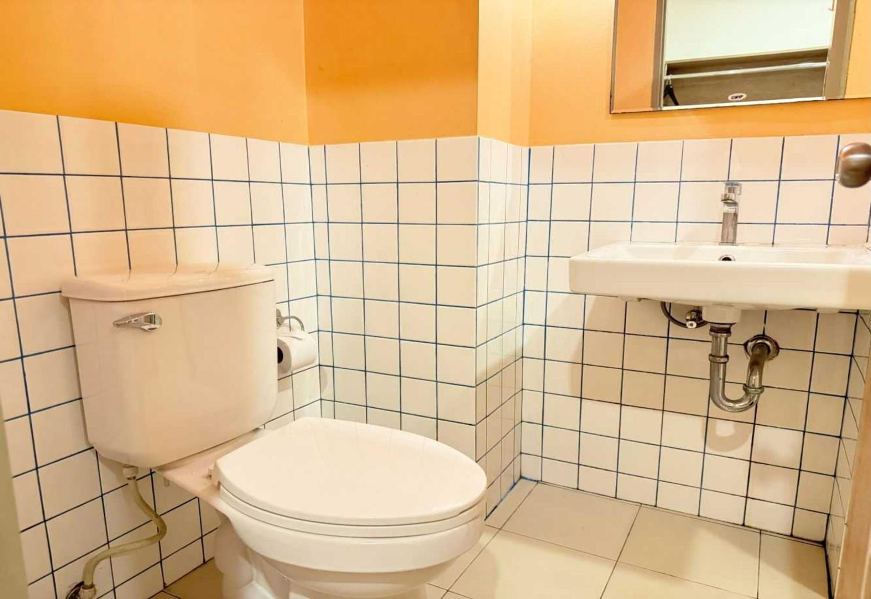 Suite - Photo 2