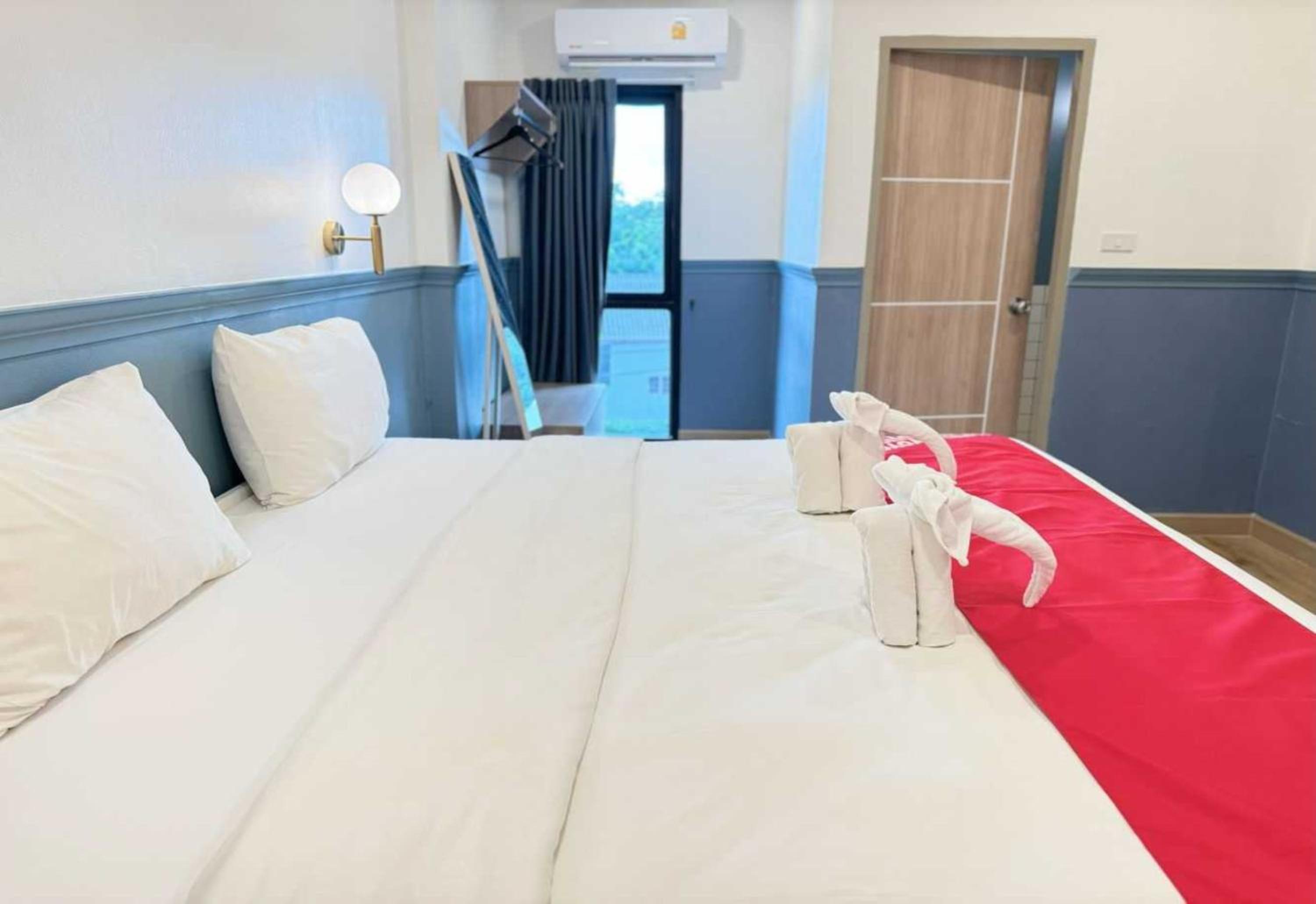 Suite - Photo 3