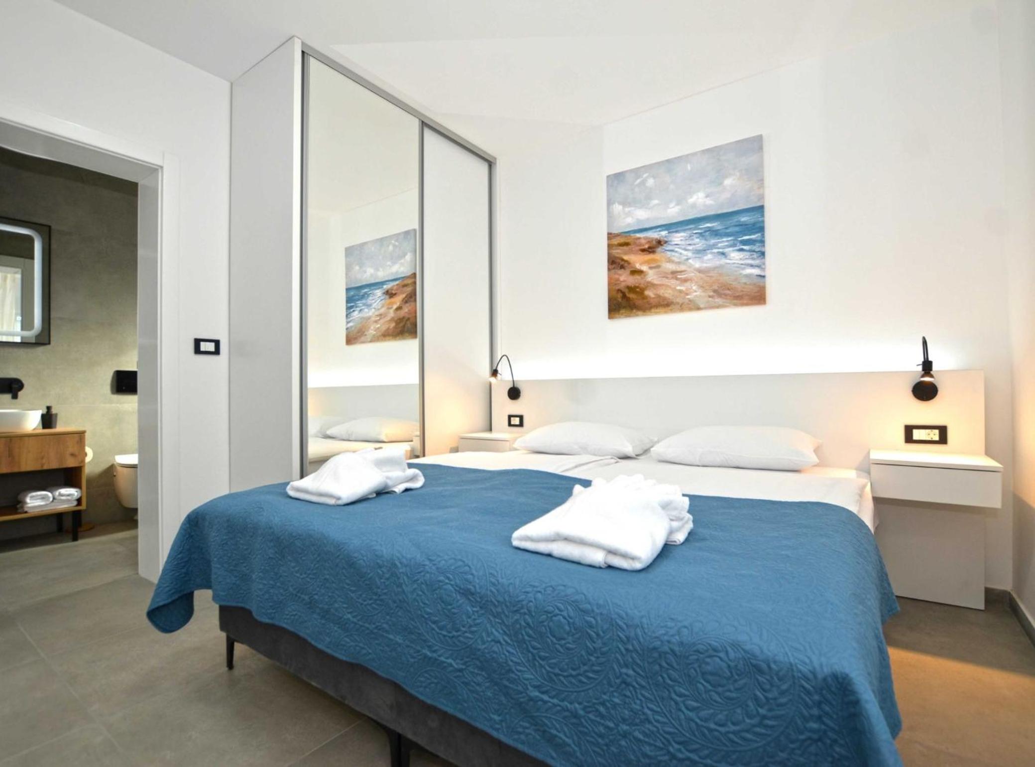 Four Bedroom photo 1