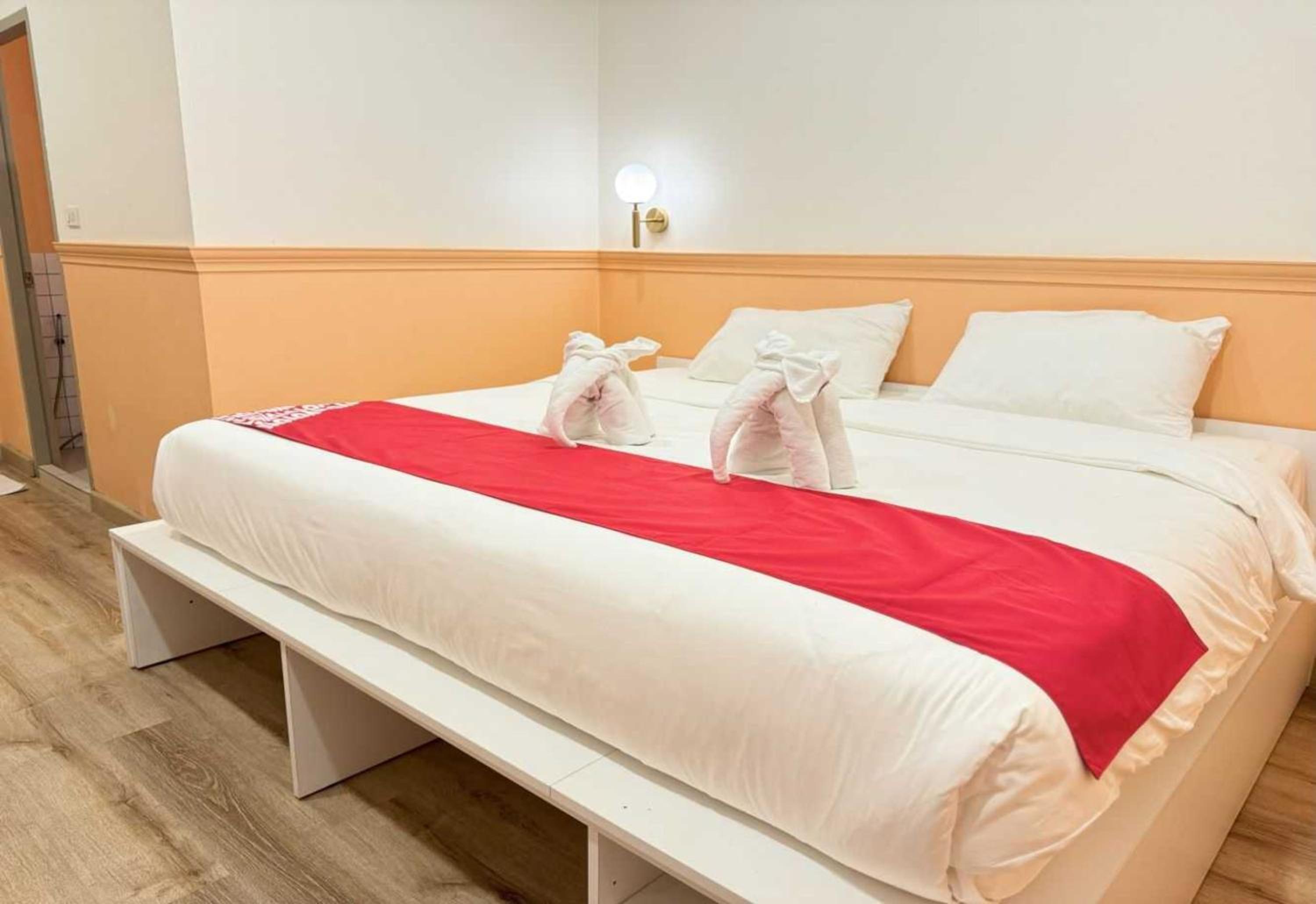Standard Double Room - Photo 6