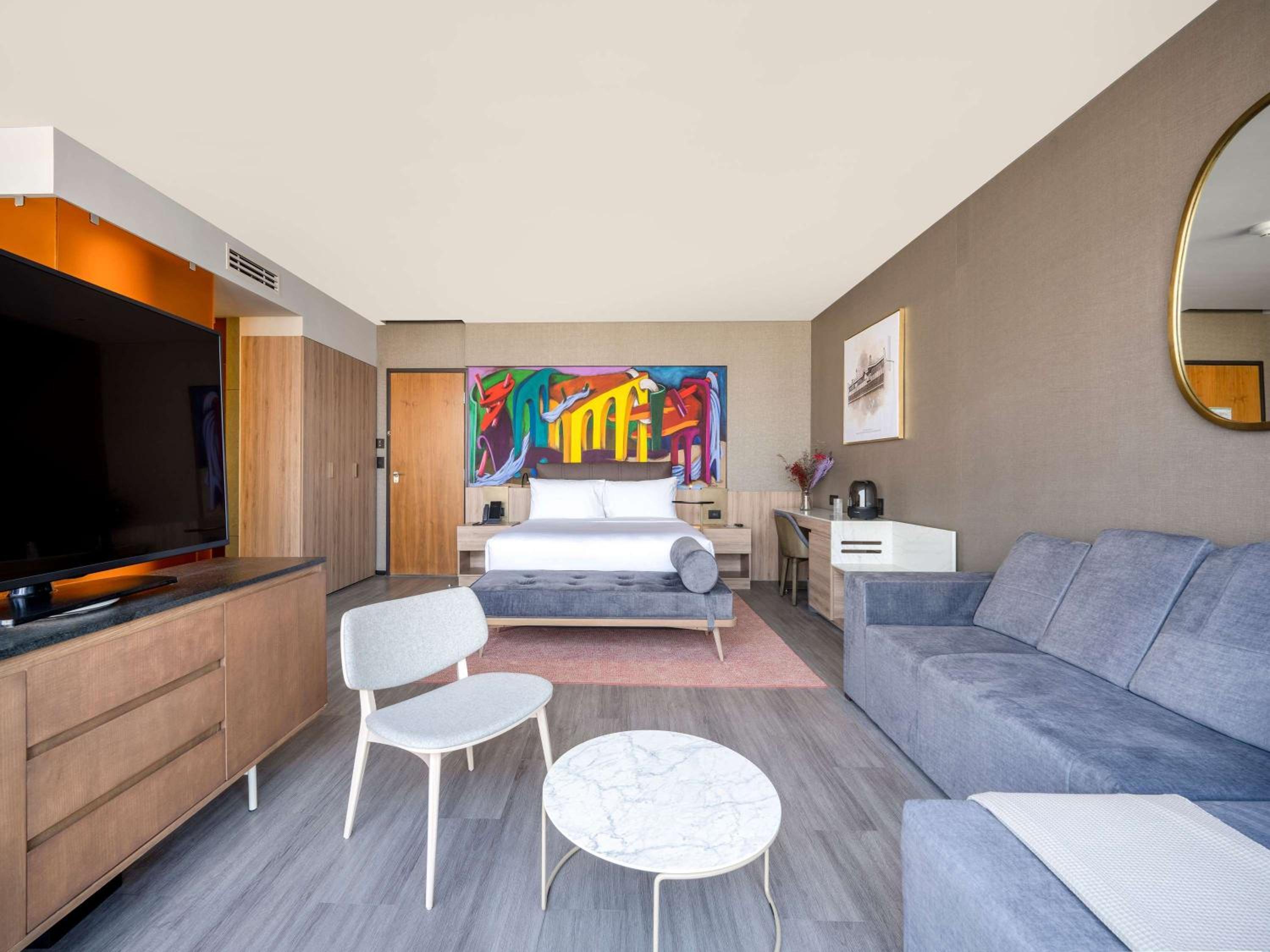 Condesa King Suite with Balcony - Photo 2