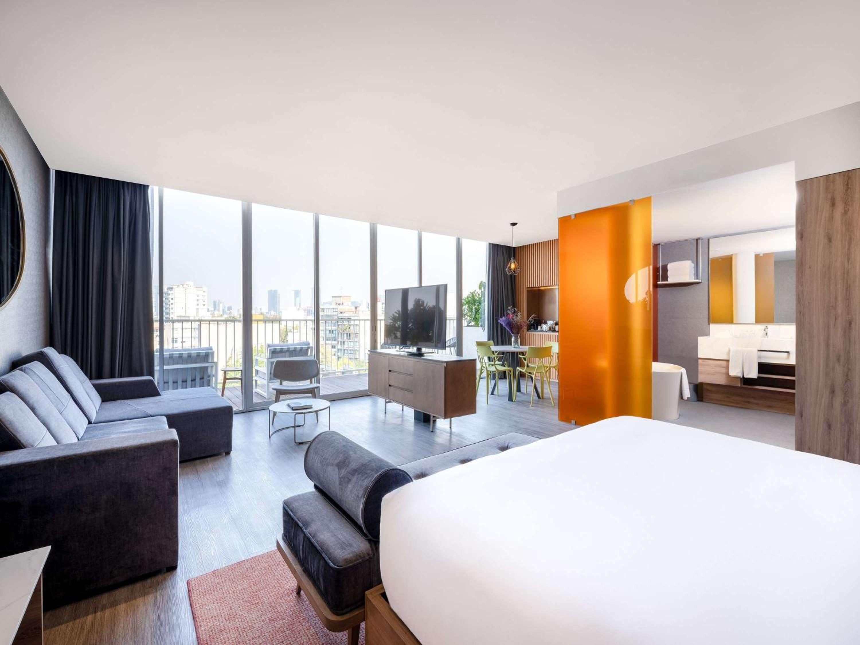 Condesa King Suite with Balcony - Photo 5