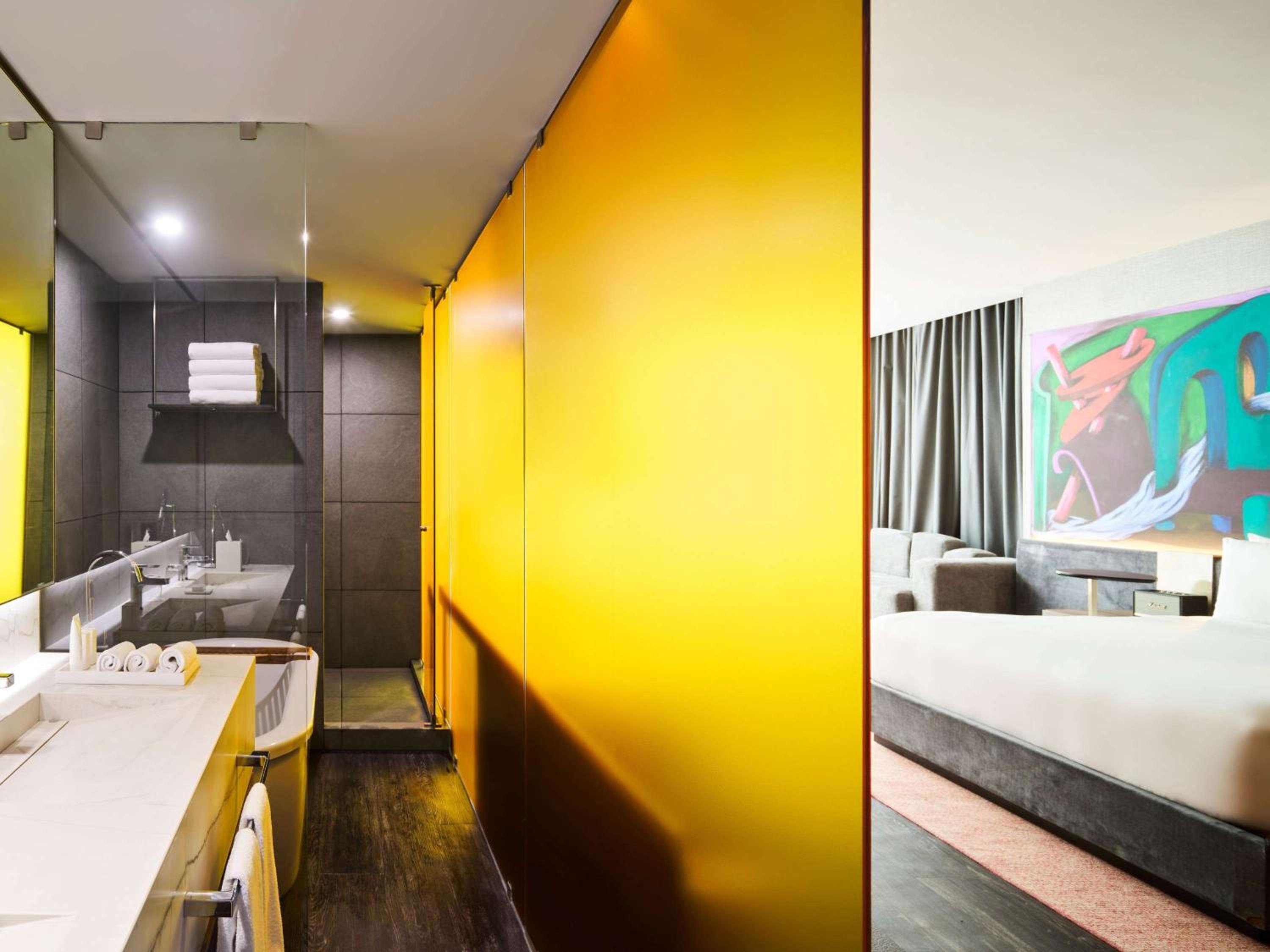 Mondrian King Suite with Terrace - Photo 9