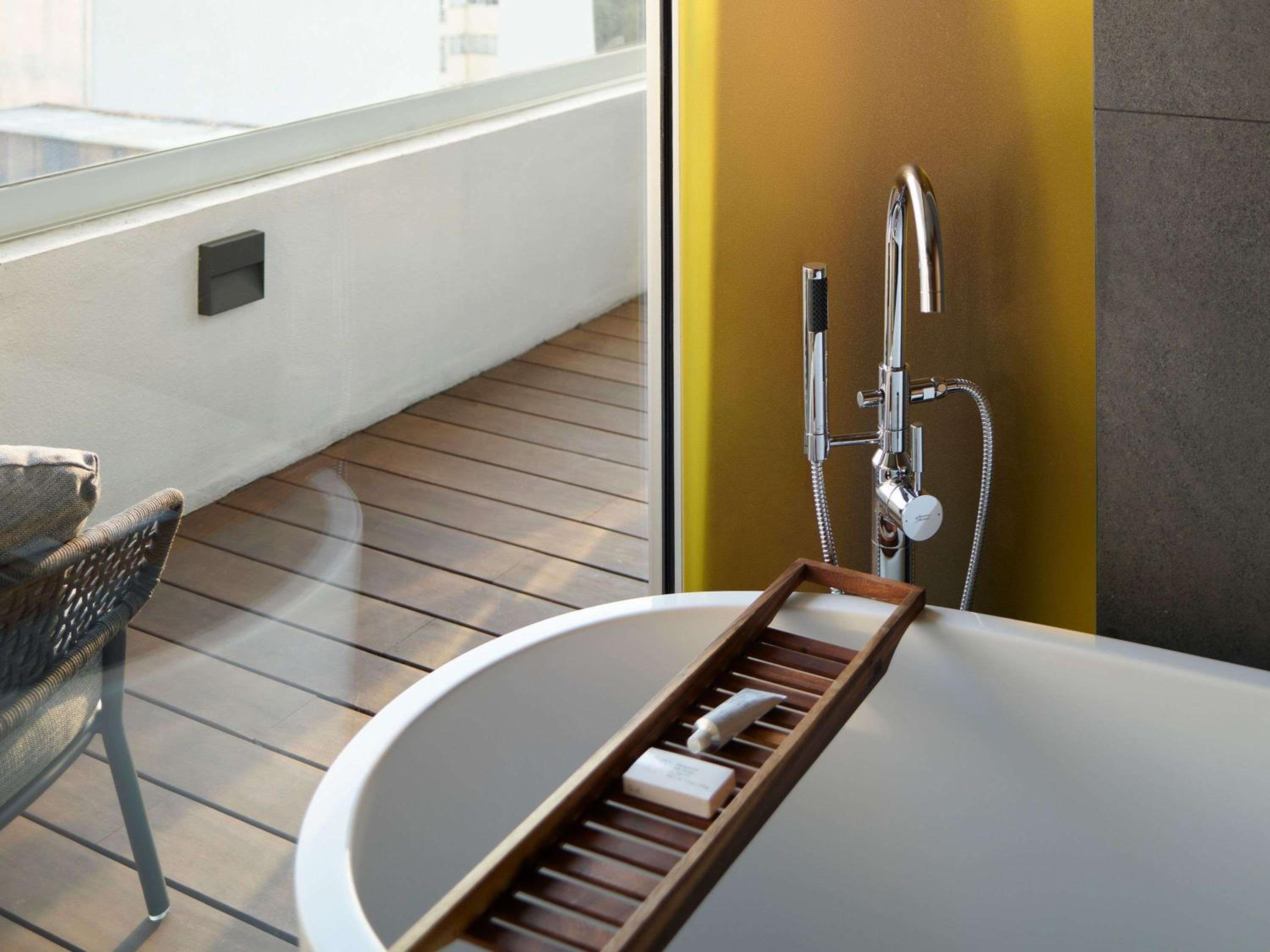 Superior King Suite with Terrace - Photo 12