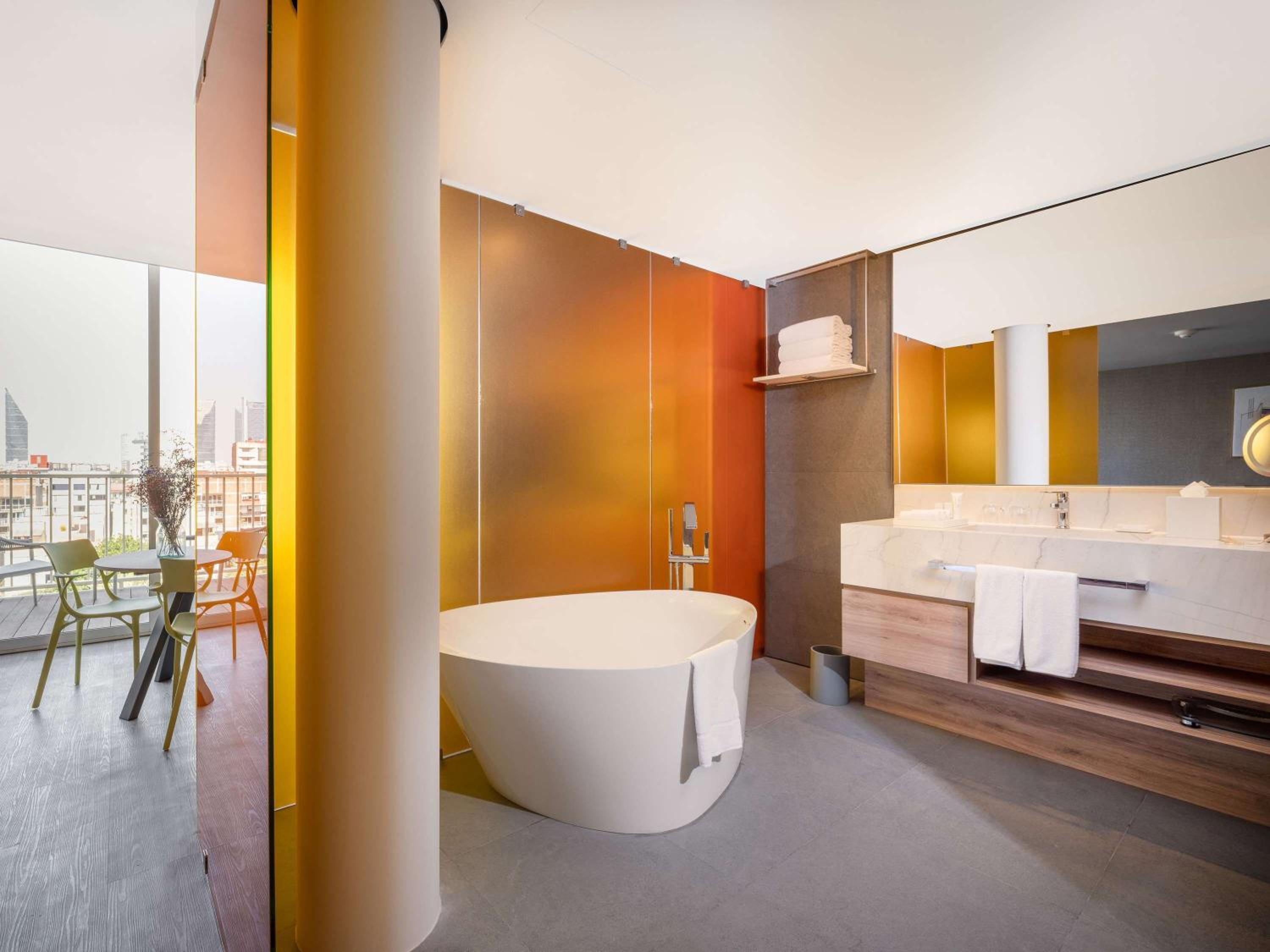 Condesa King Suite with Balcony - Photo 7