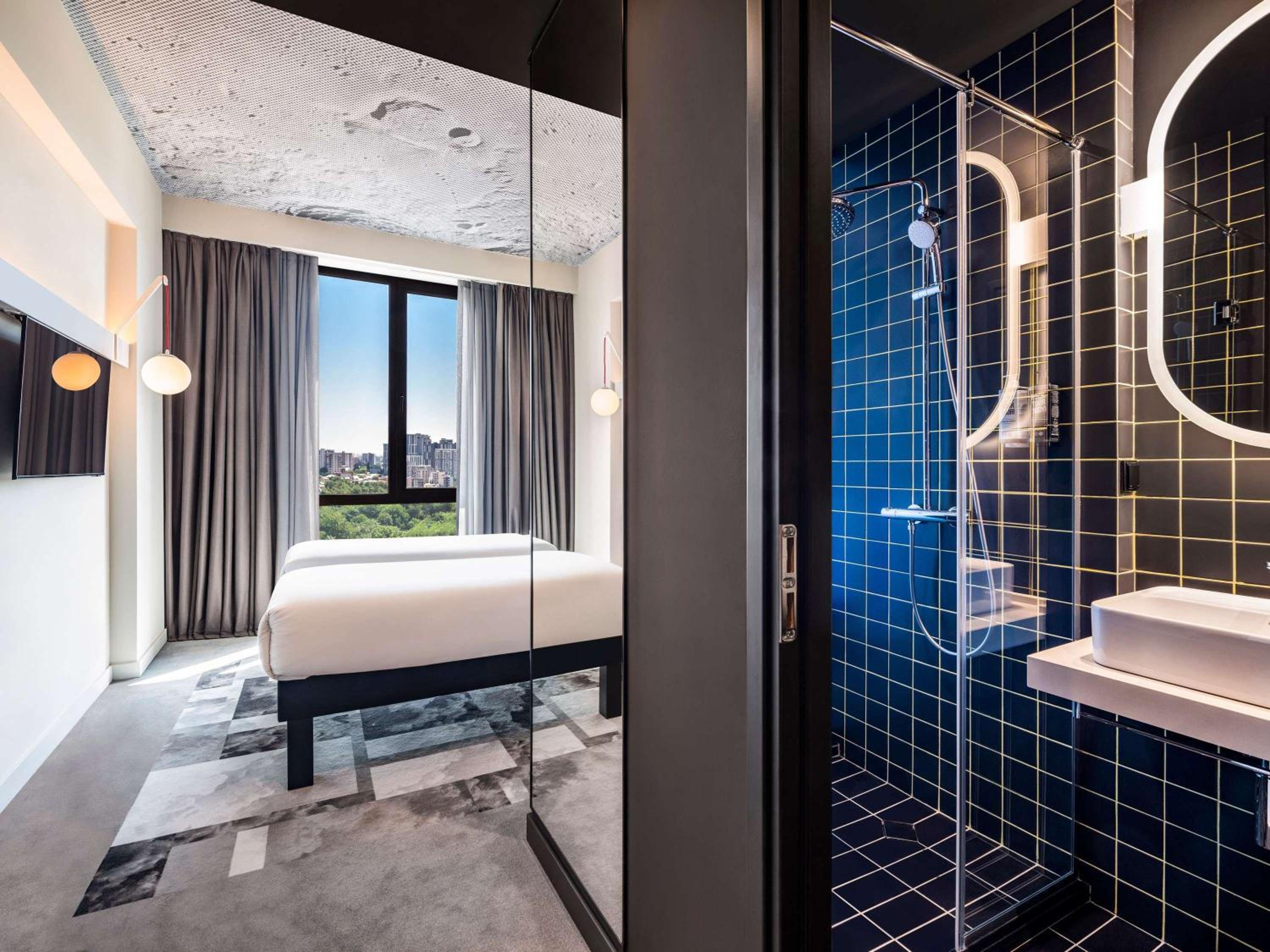 Standard Twin Room - Photo 2