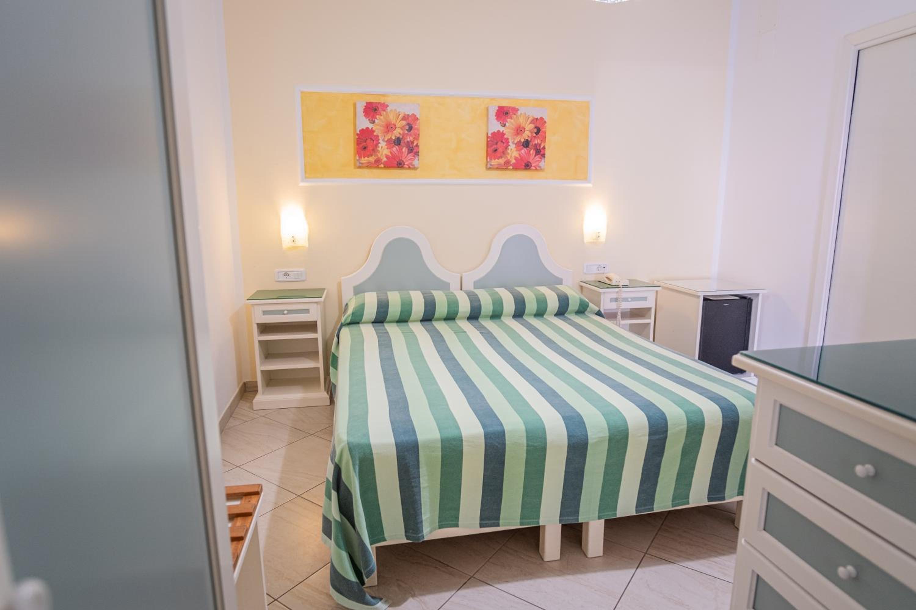 Economy Double or Twin Room - Photo 2