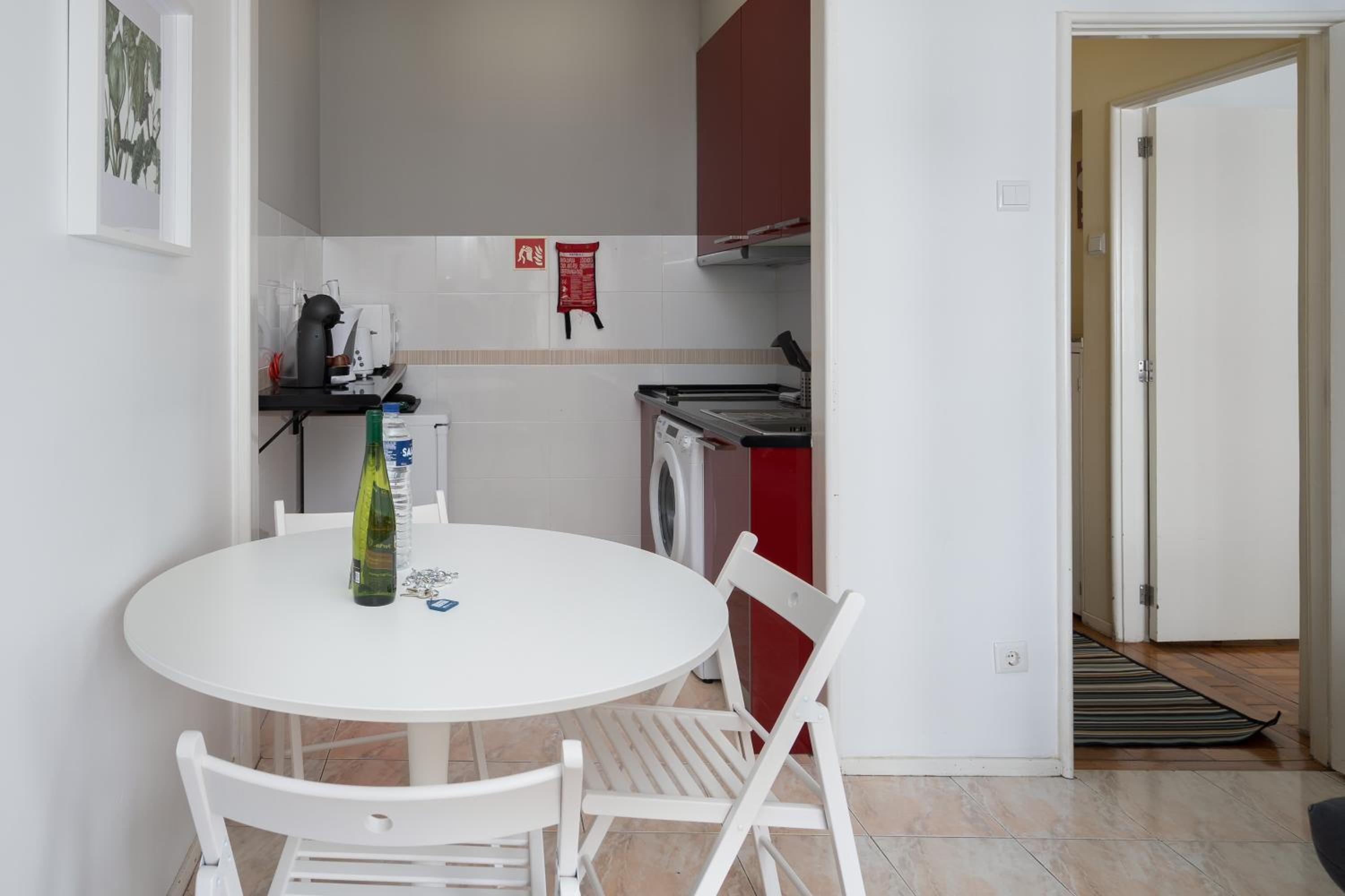 Classic Apartment - Photo 16