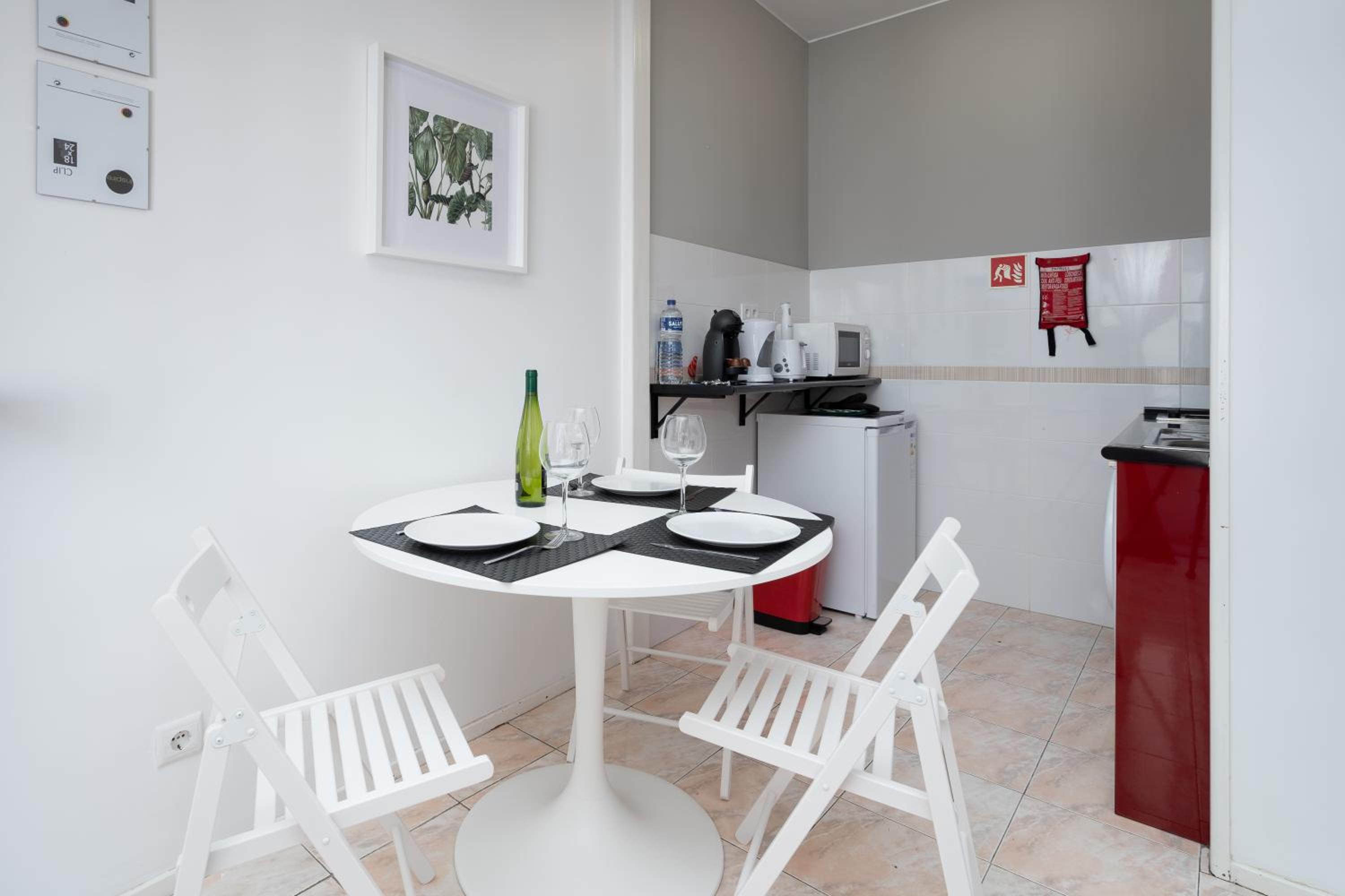 Classic Apartment - Photo 13