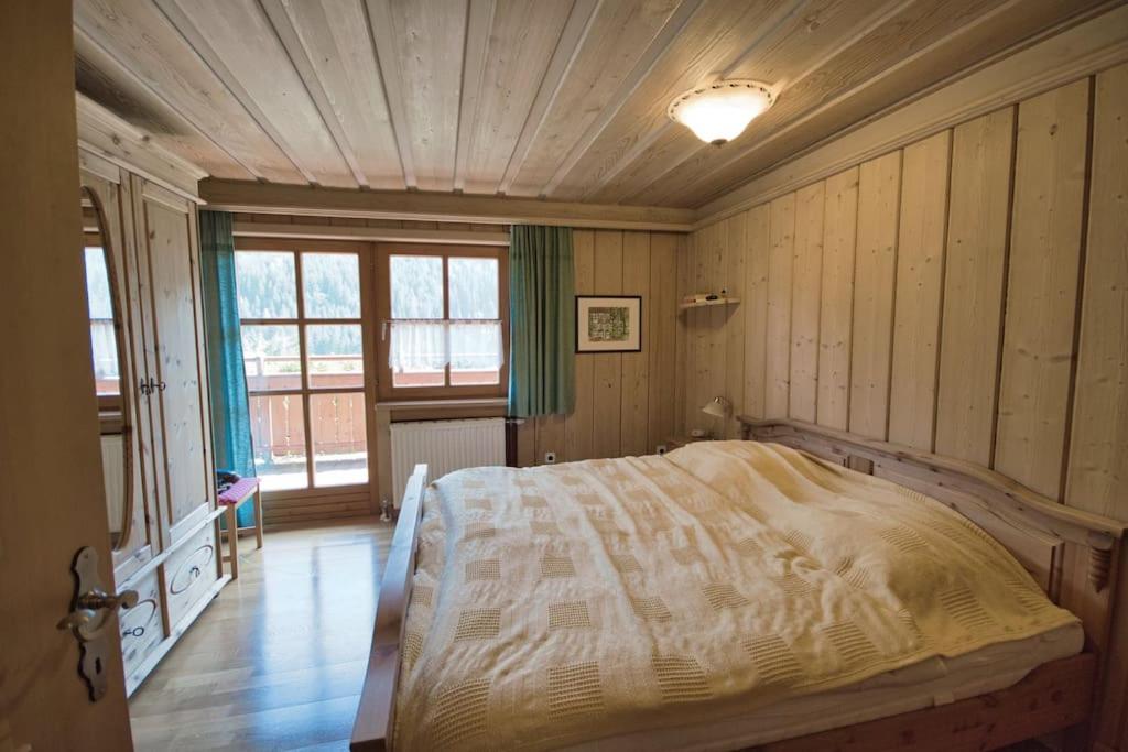 Four-Bedroom House photo 1