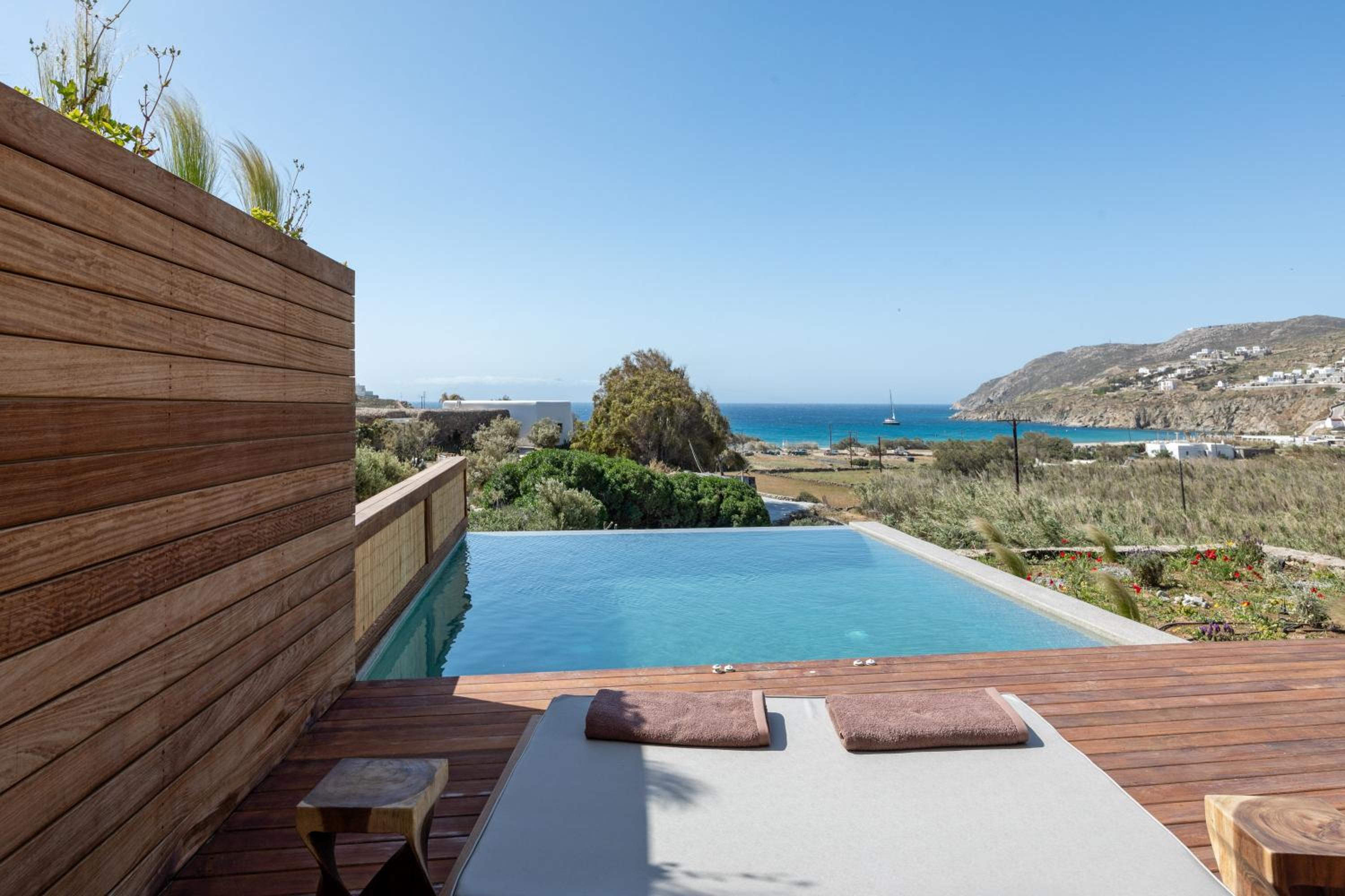 Premium Corner Suite with Private Pool & Sea View - Photo 14