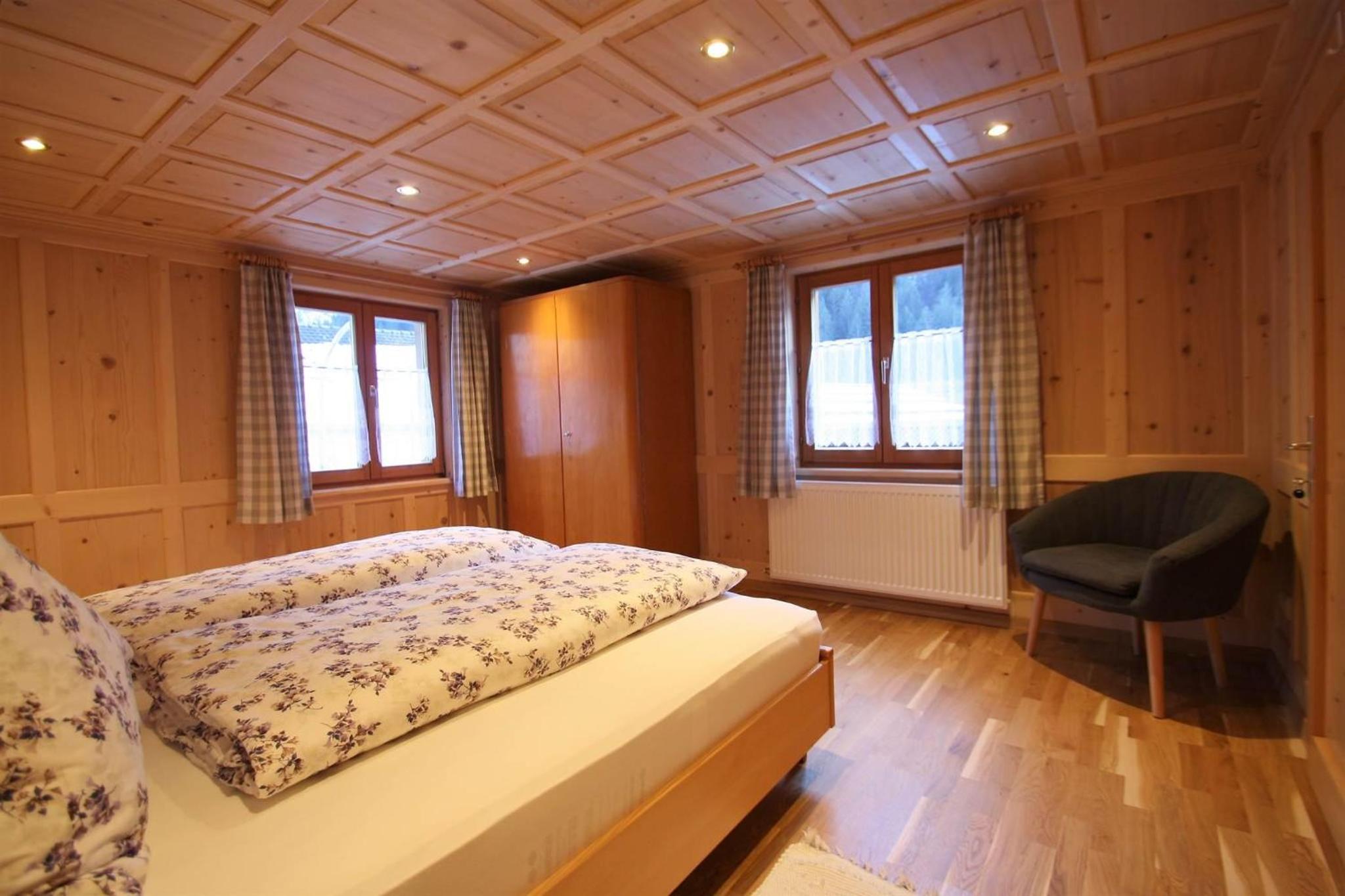 Two-Bedroom Apartment with Shower  photo 3