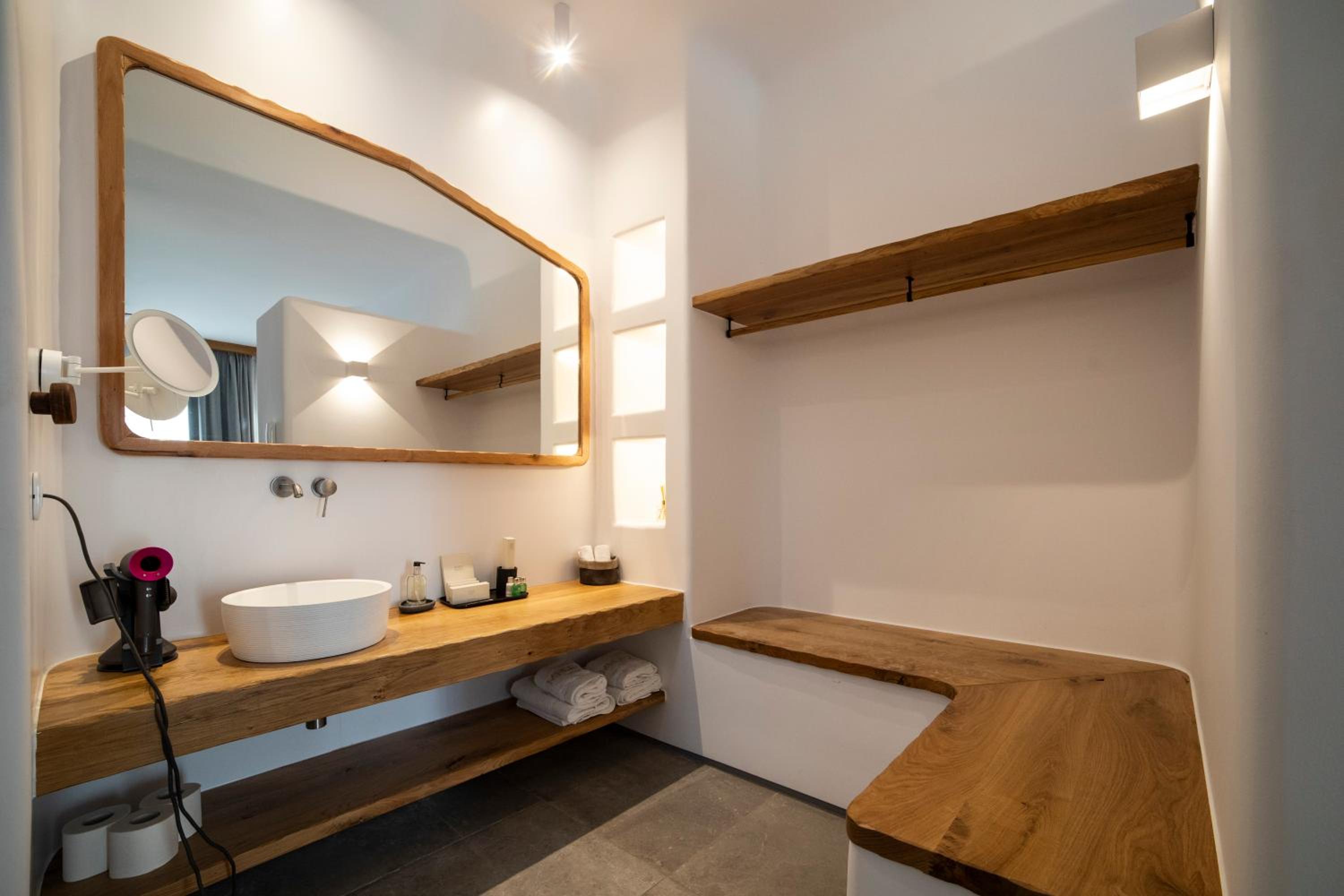 Premium Corner Suite with Private Pool & Sea View - Photo 7