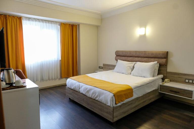 Large Single Room photo 1