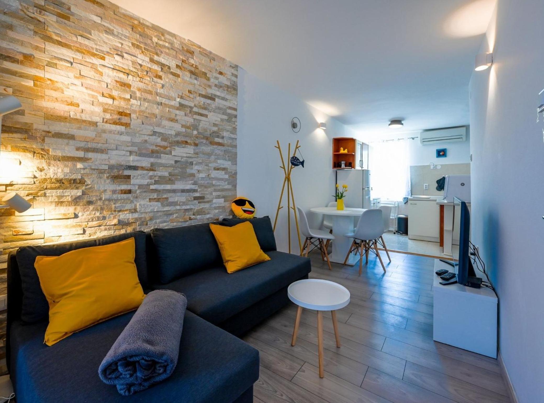Studio Apartment