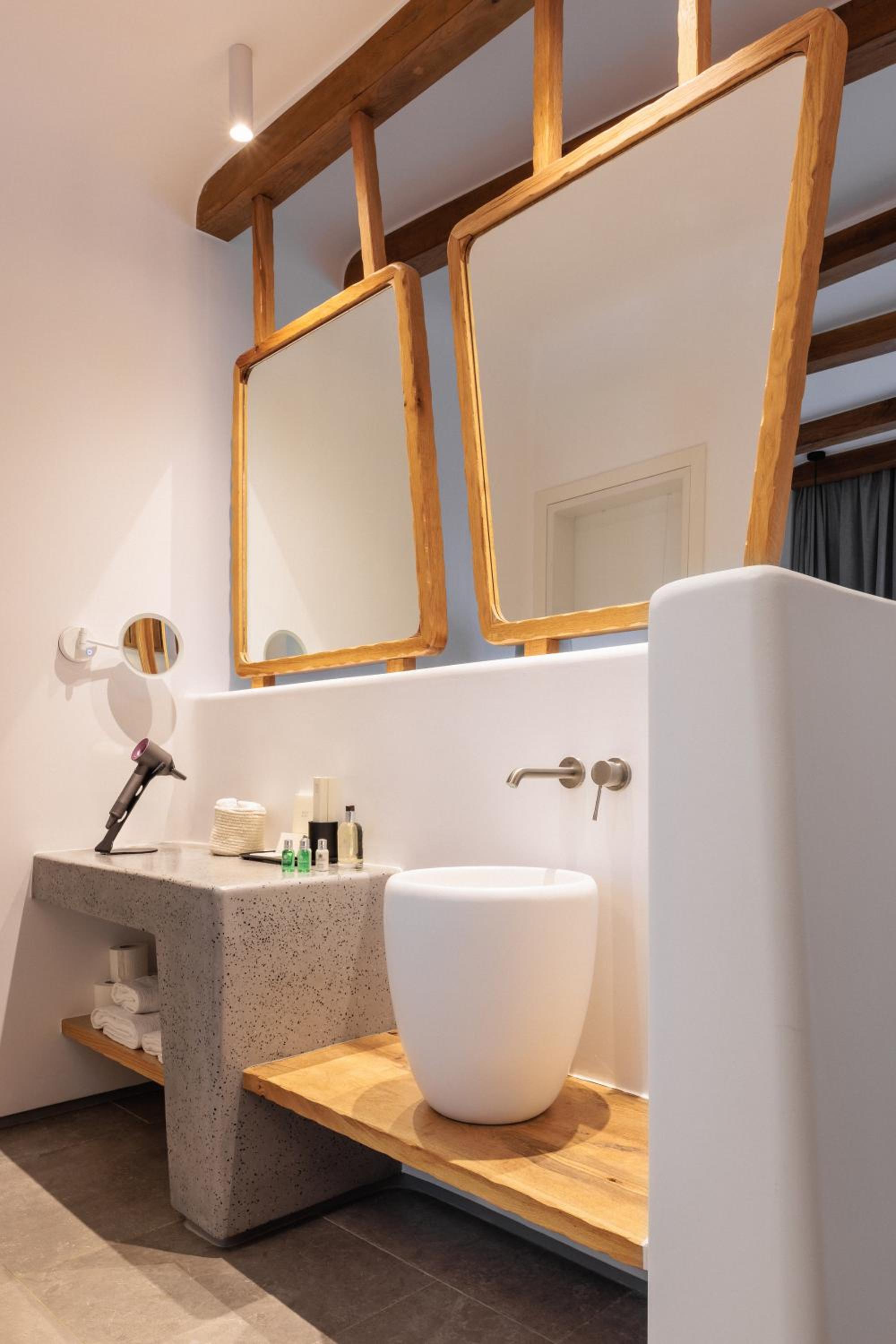 Suite with Private Pool & Sea View - Photo 8