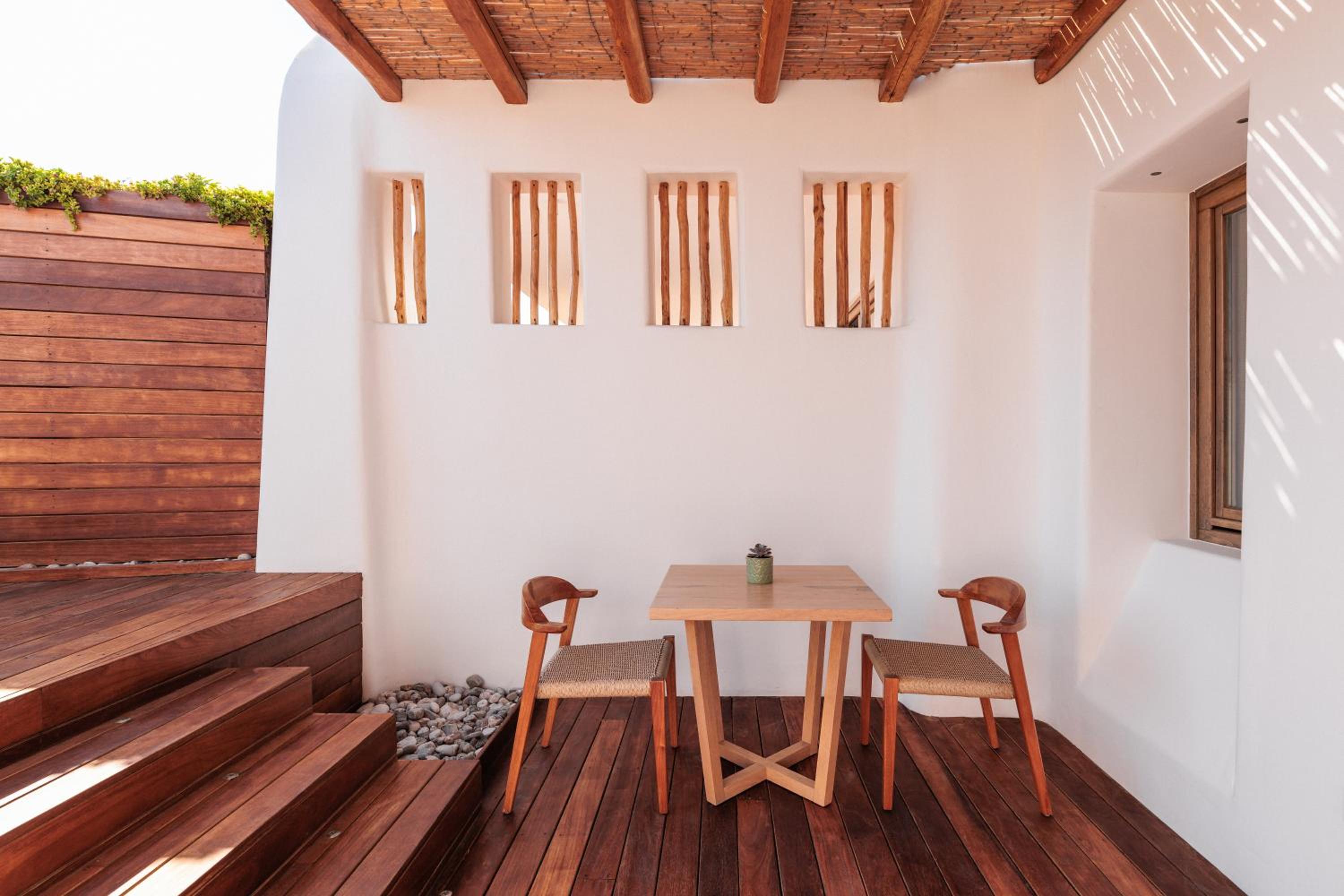 Superior Suite with Private Pool & Sea View - Photo 7