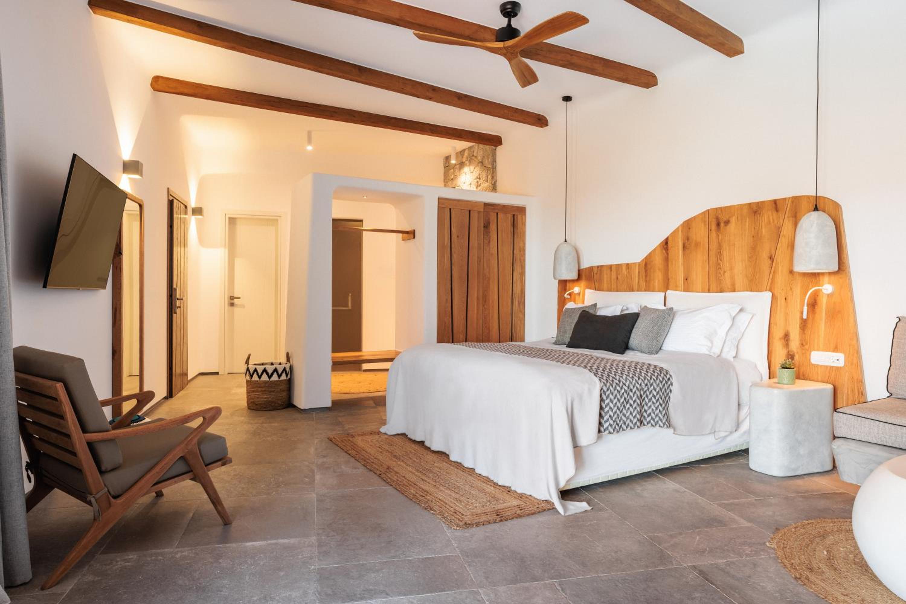 Villa with Private Pool & Sea View - Photo 8