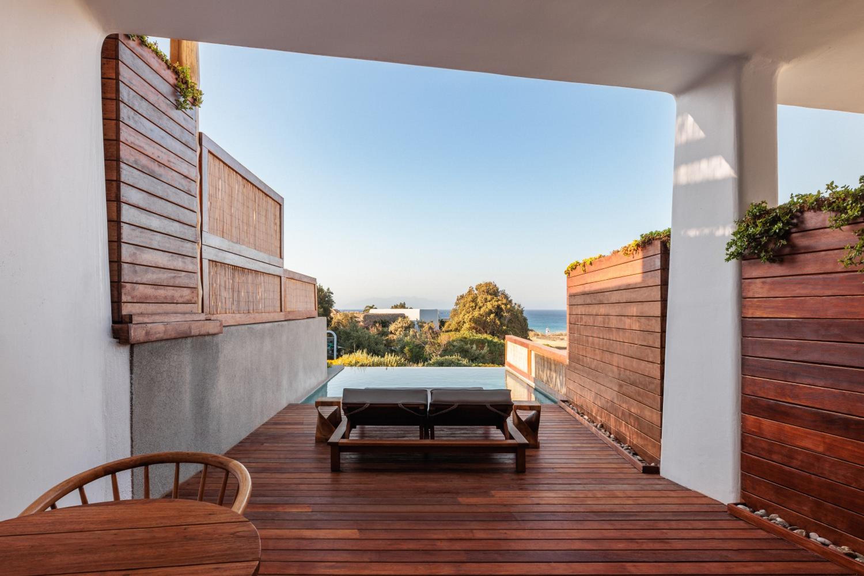 Suite with Private Pool & Sea View - Photo 10