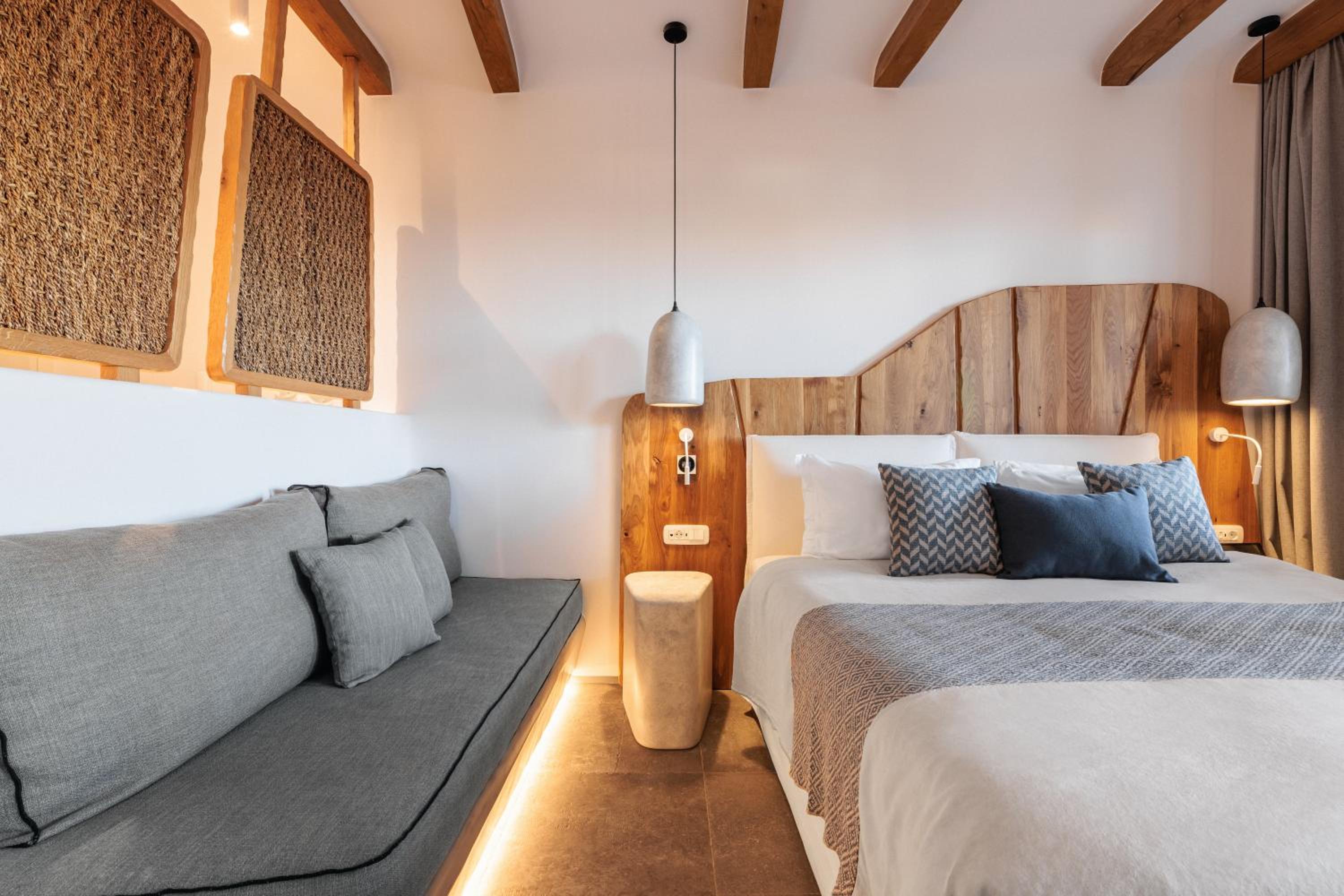 Suite with Private Pool & Sea View - Photo 2
