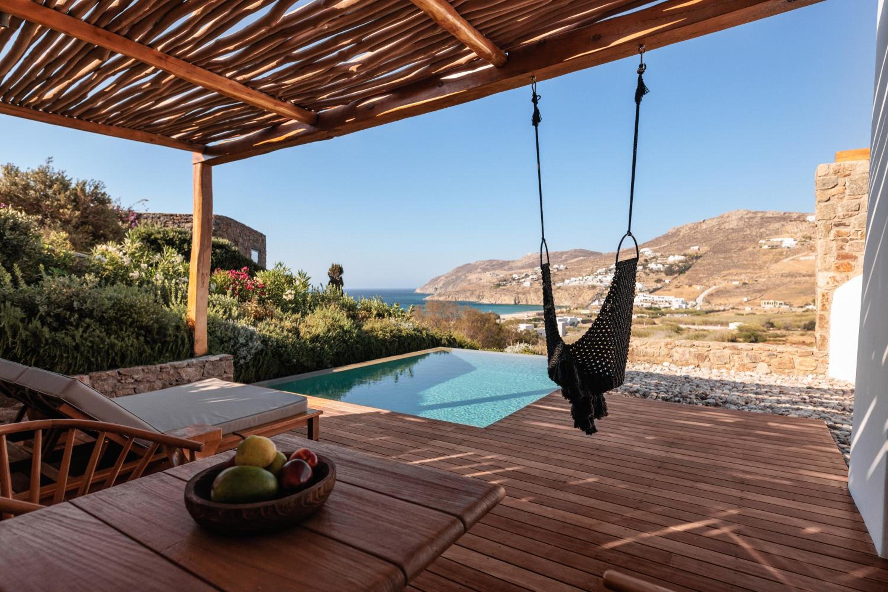 Premium Corner Suite with Private Pool & Sea View - Photo 9