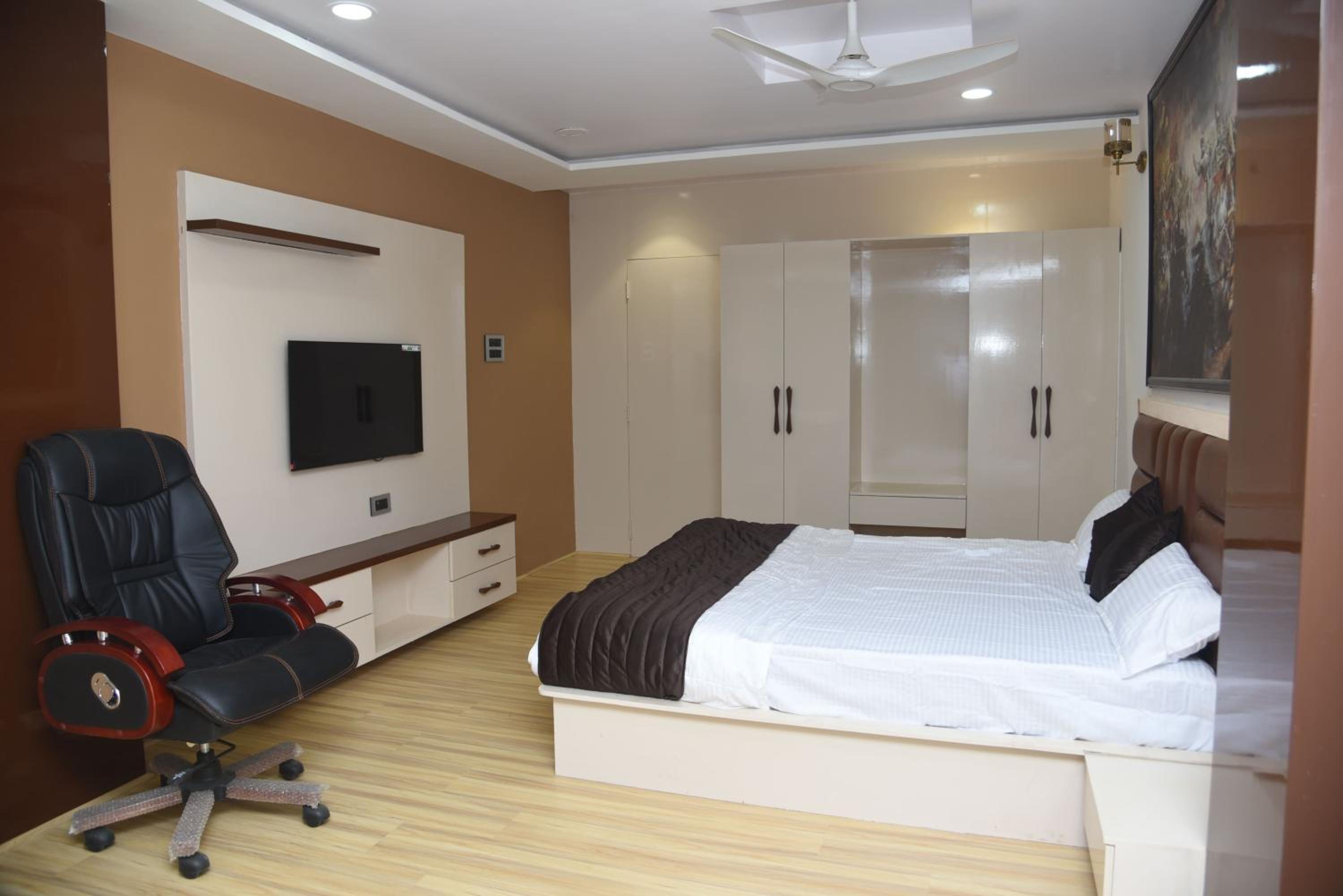 Executive Suite photo 3
