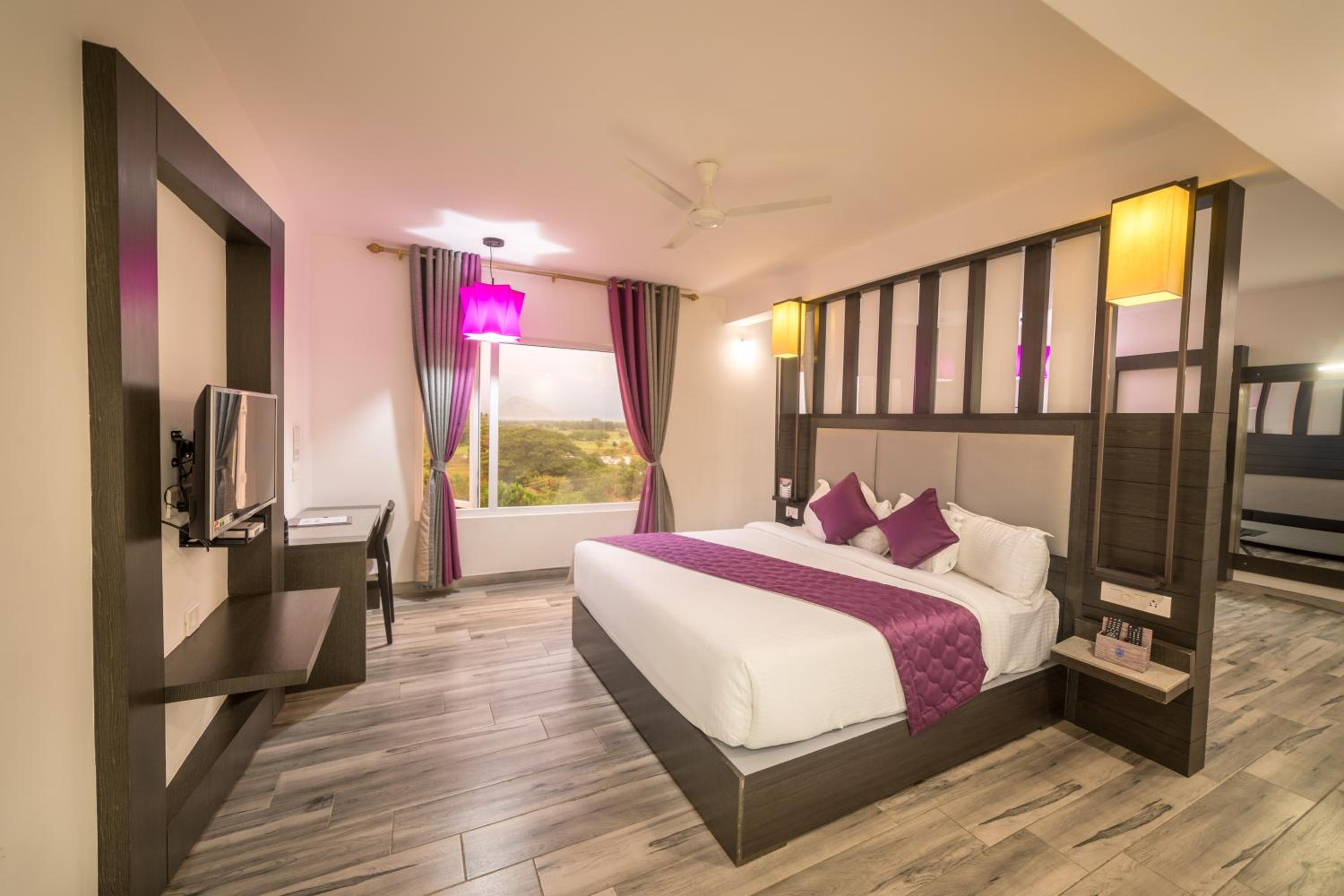 Deluxe Suite