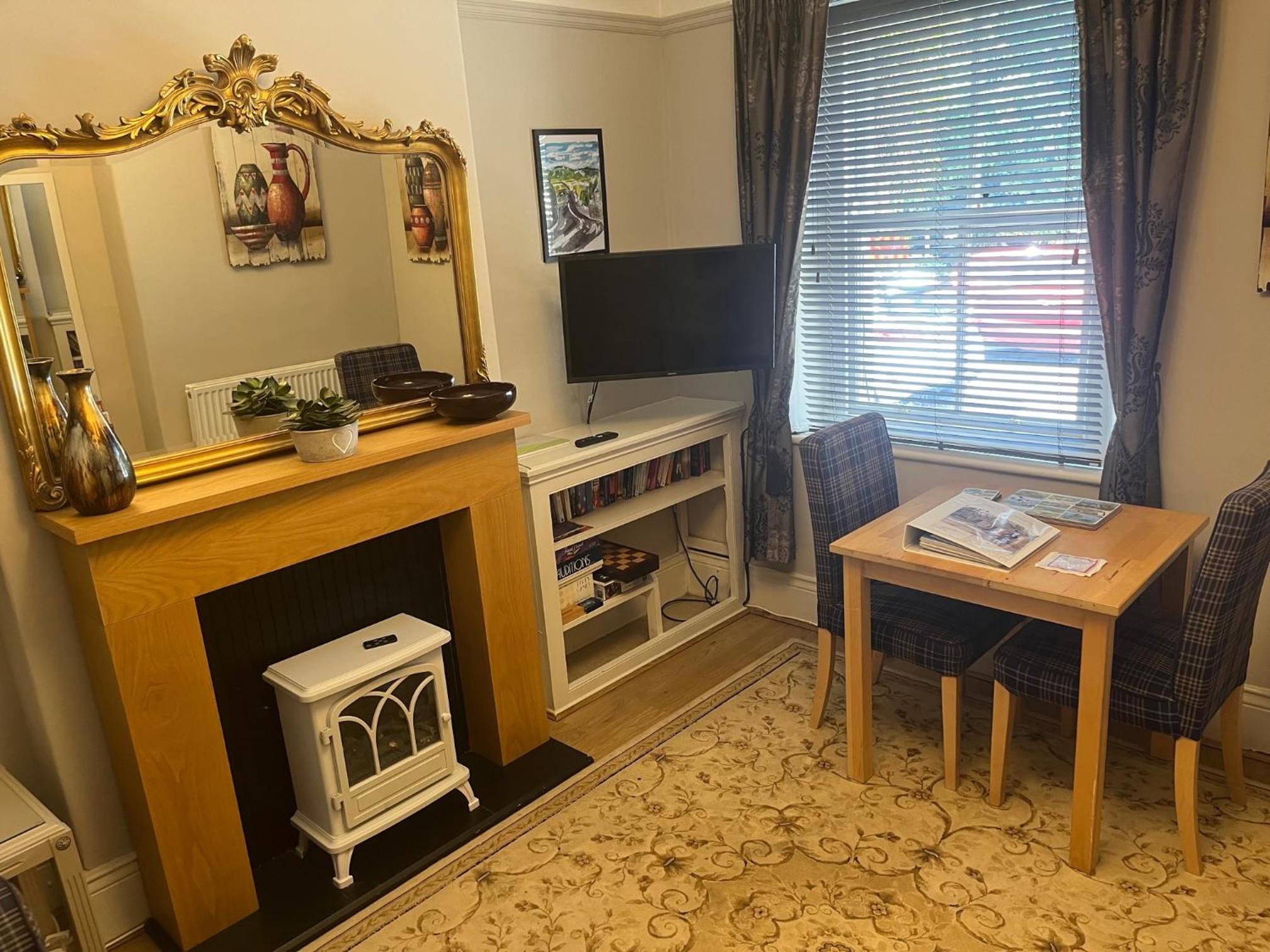 One-Bedroom House photo 2