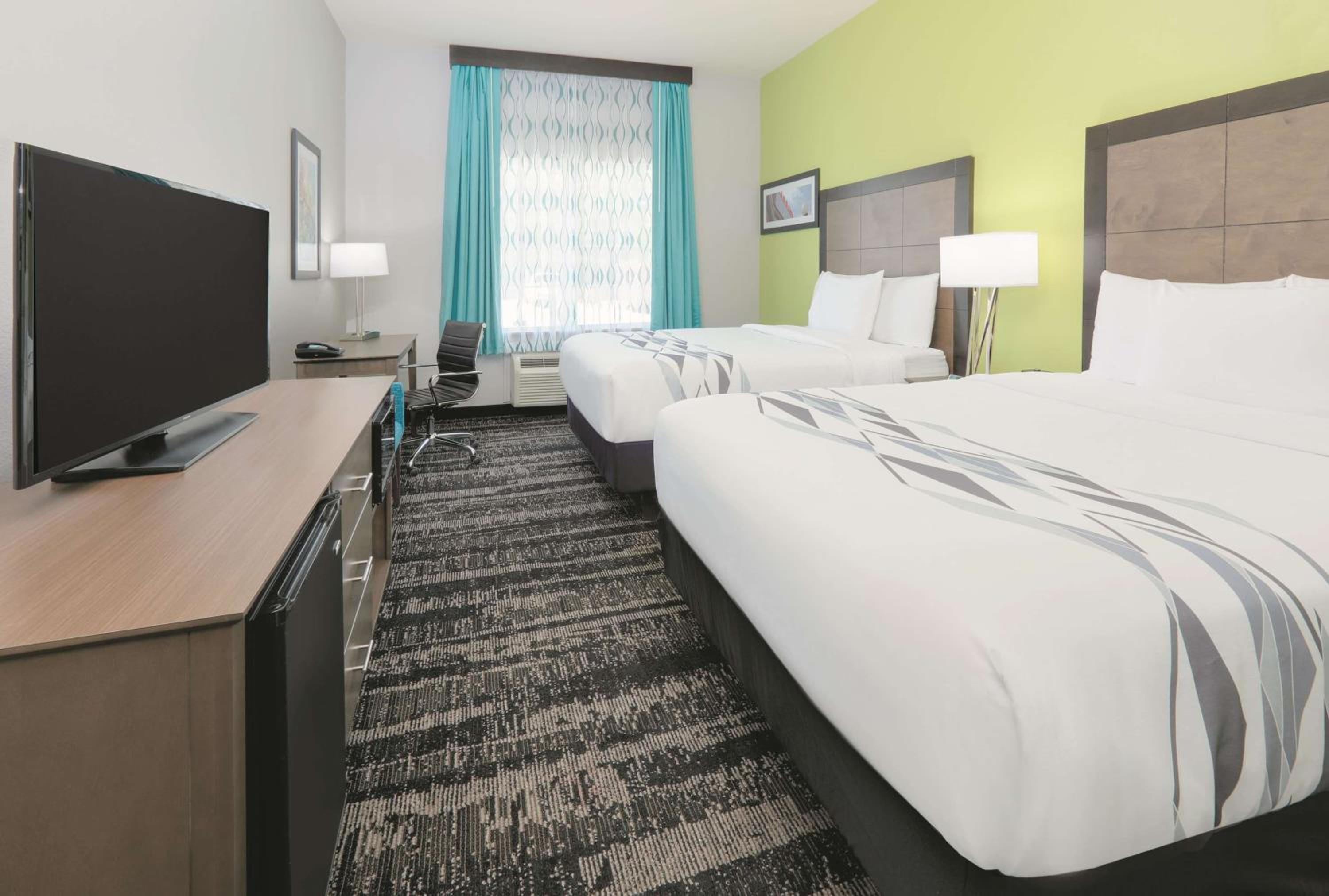 Queen Room with Two Queen Beds - Photo 1