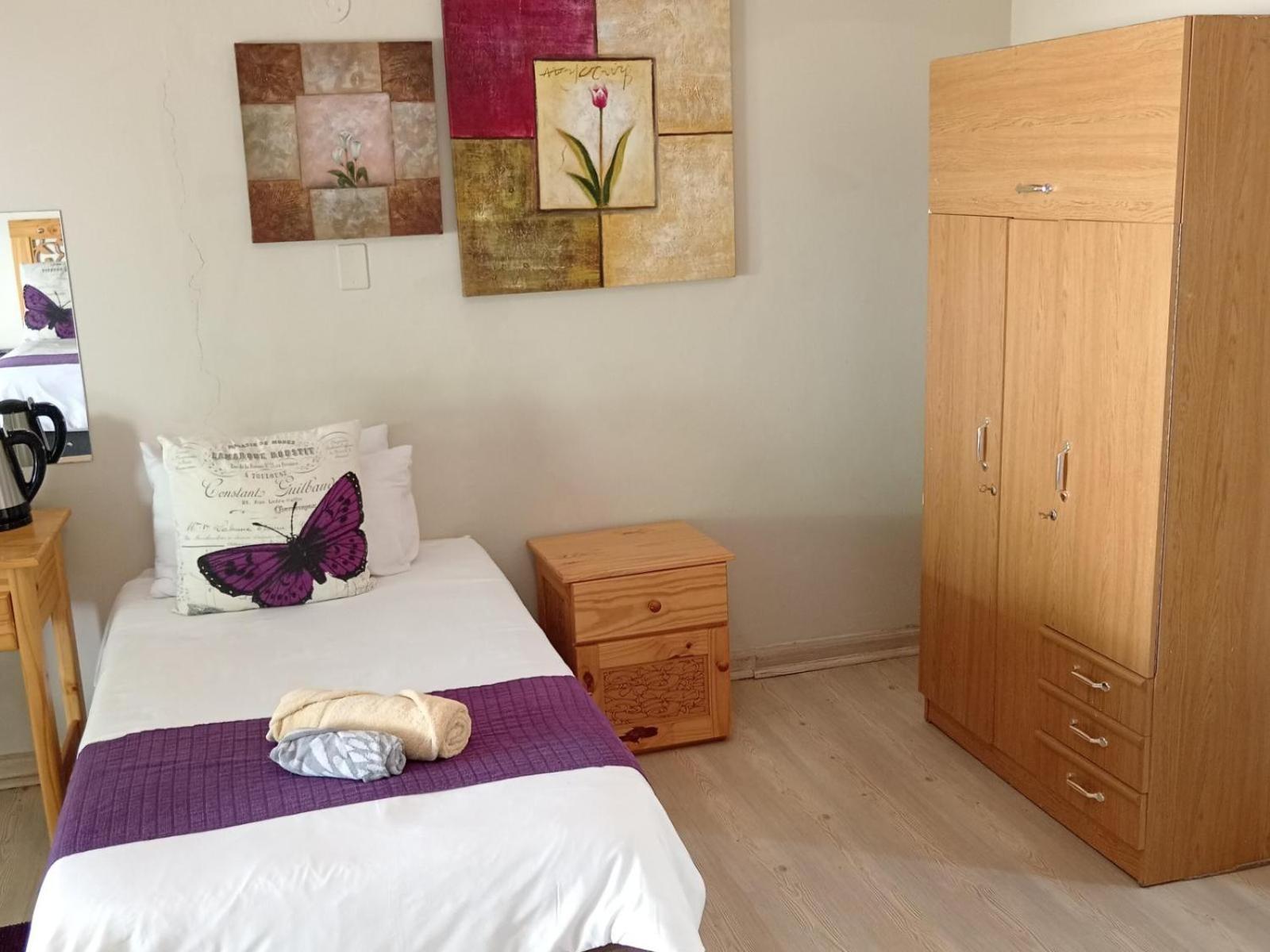 Deluxe Family Suite - Photo 4
