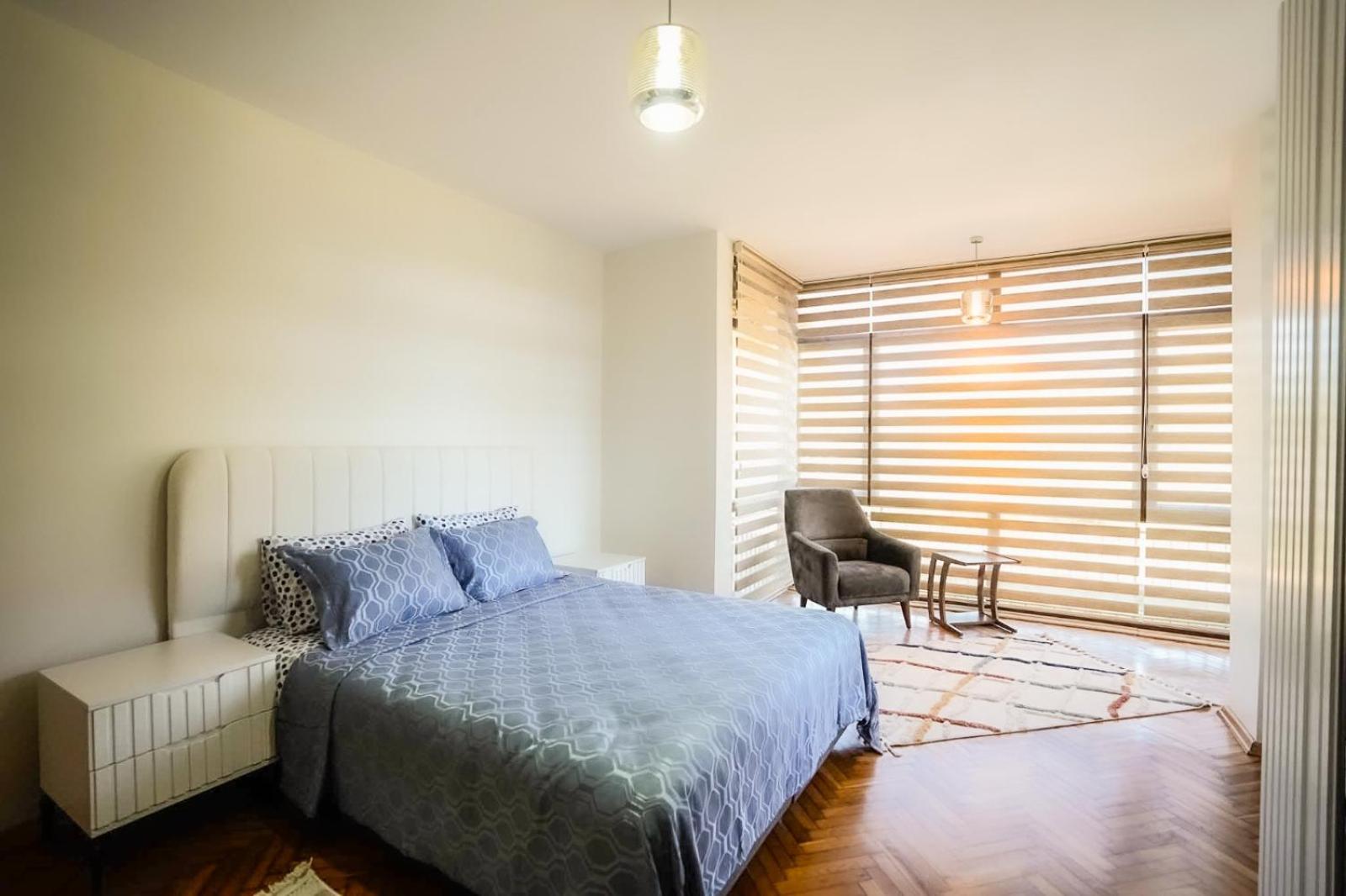 Apartment photo 2