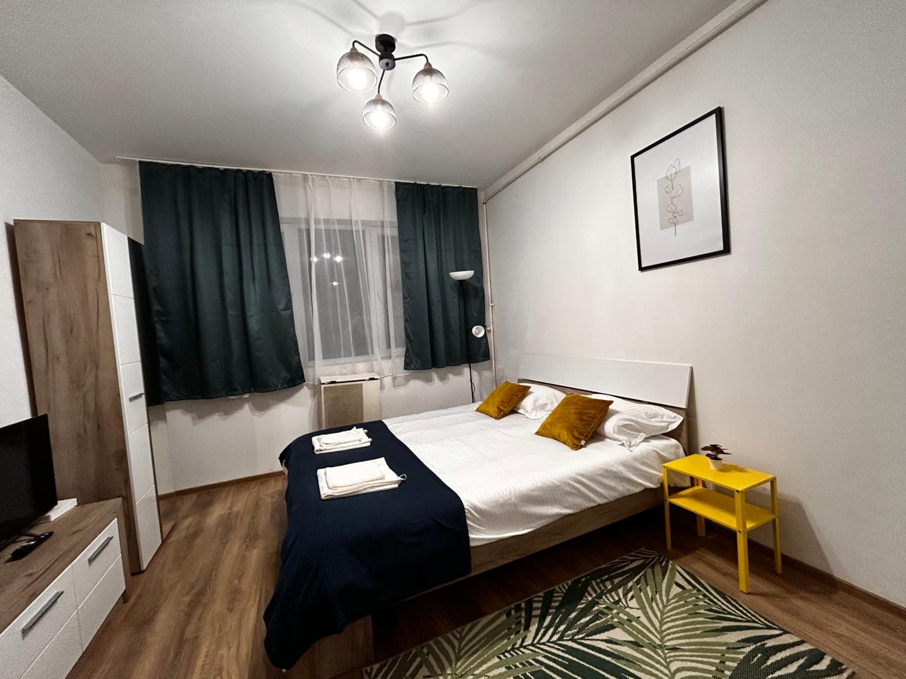 One-Bedroom Apartment photo 1