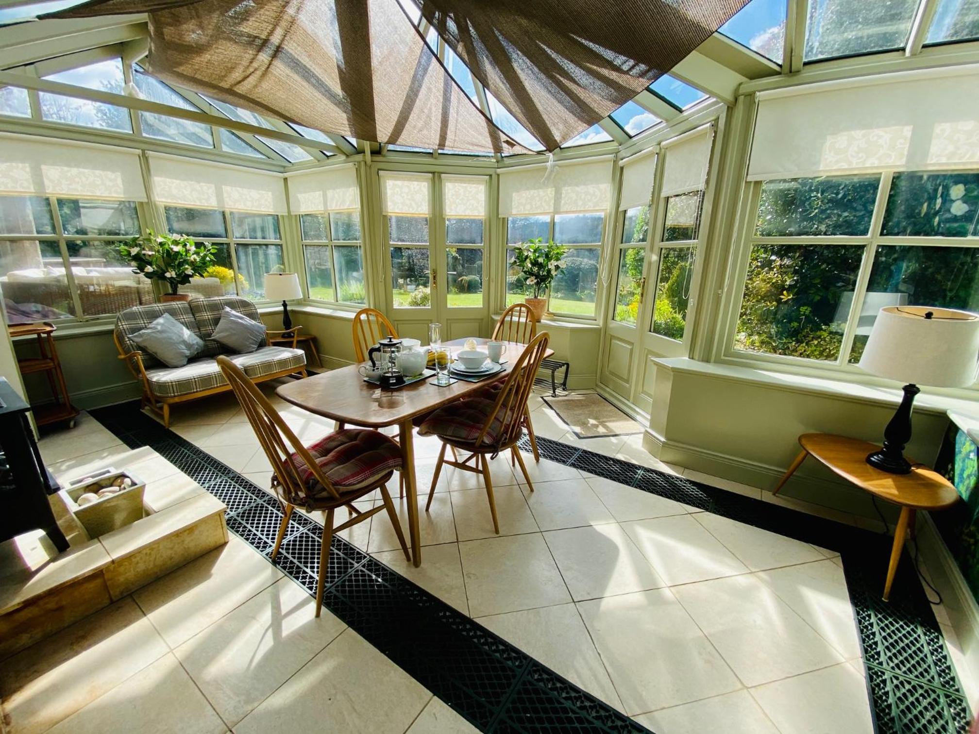 One-Bedroom Apartment with View photo 3