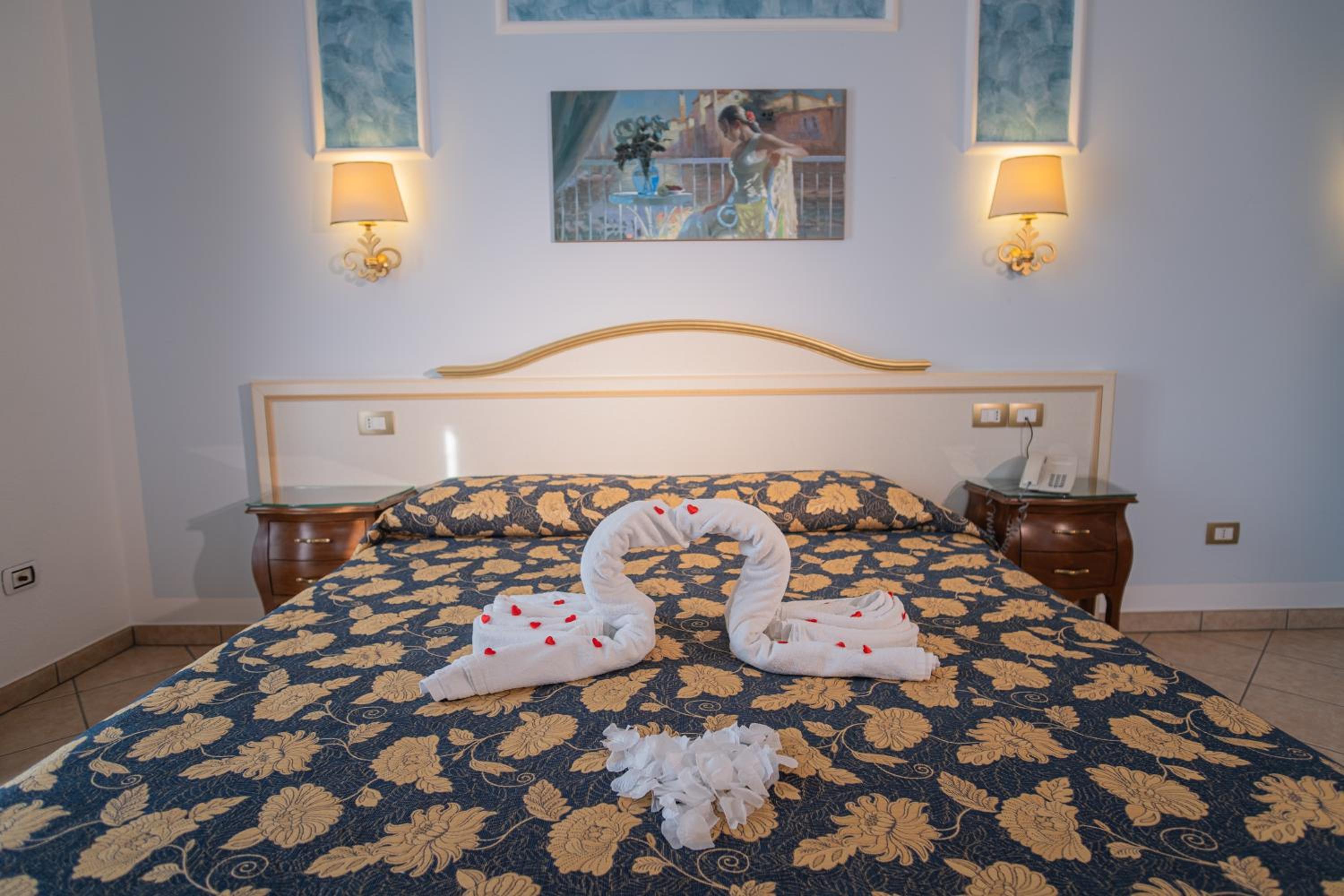 Suite with Terrace - Photo 15