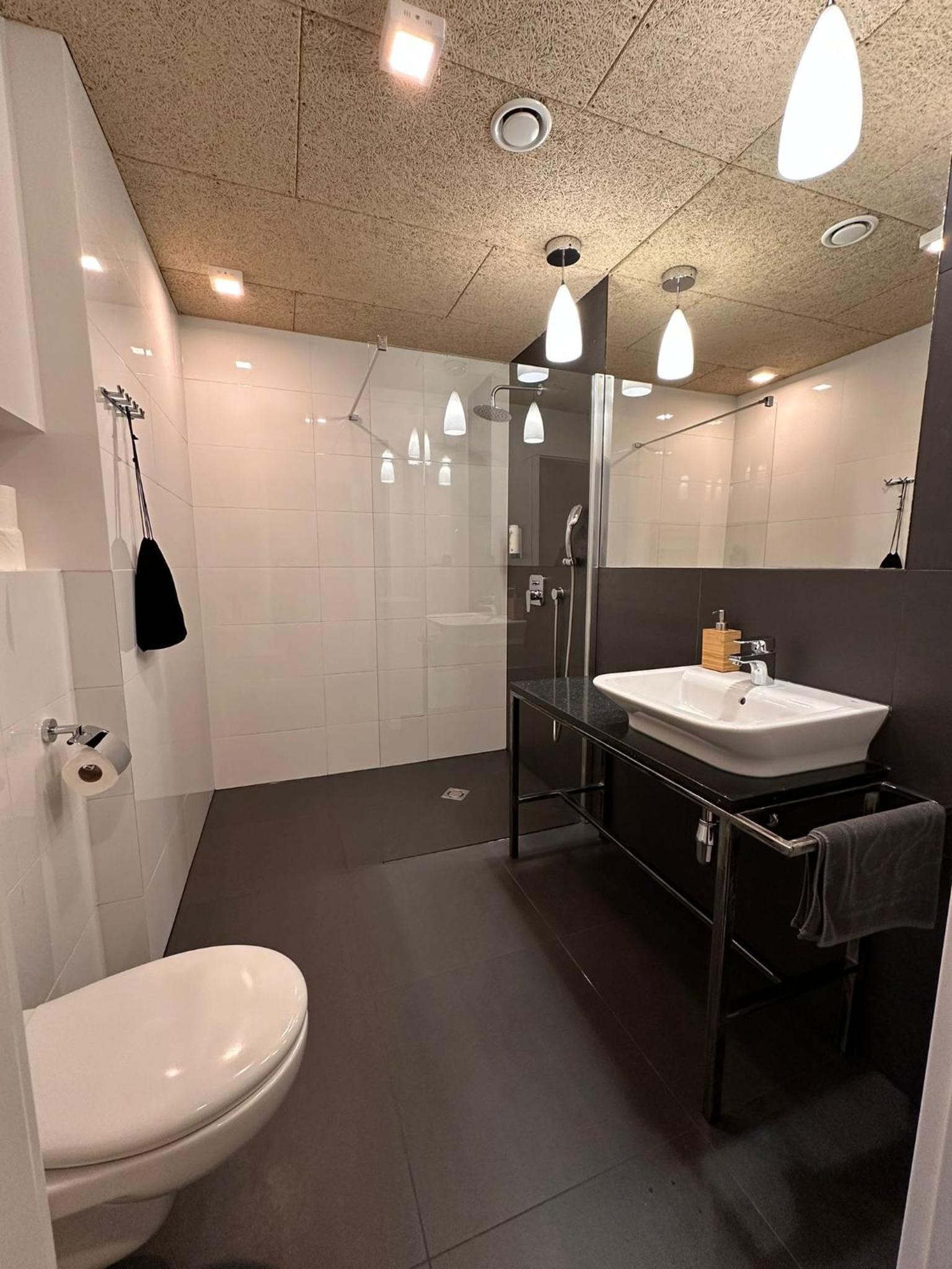 Apartment - Photo 3