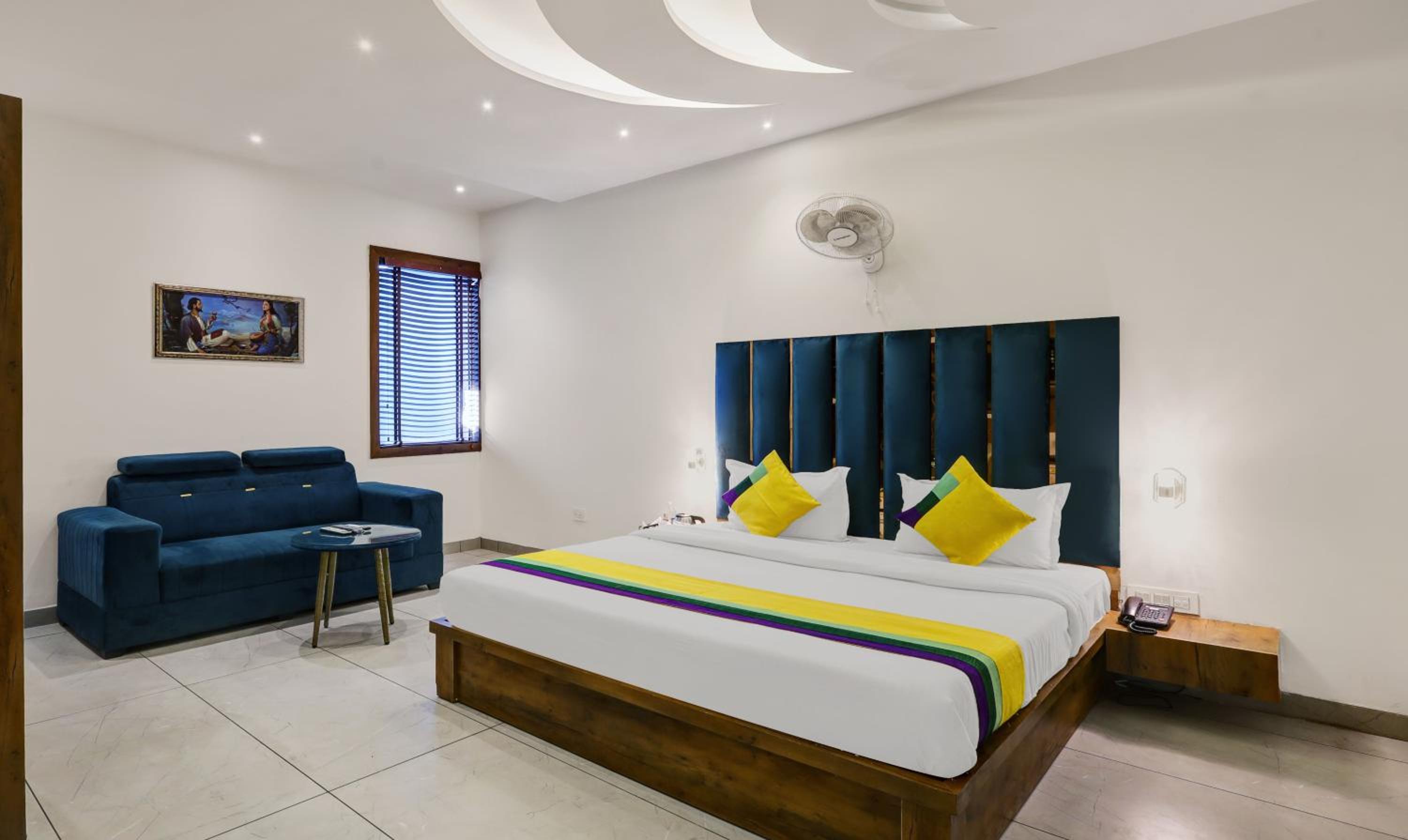 Deluxe Room - Photo 1