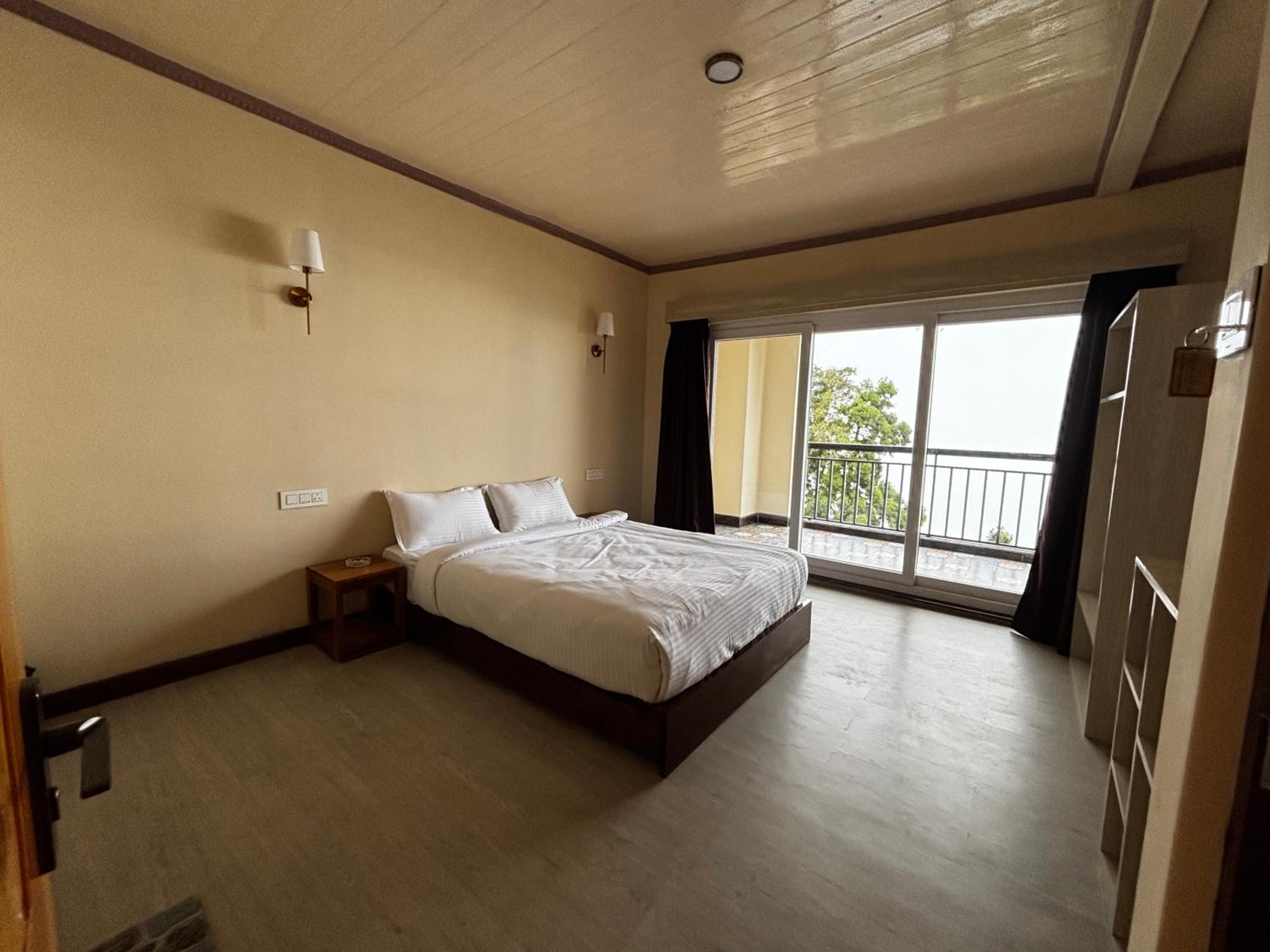 Deluxe Double Room with Balcony