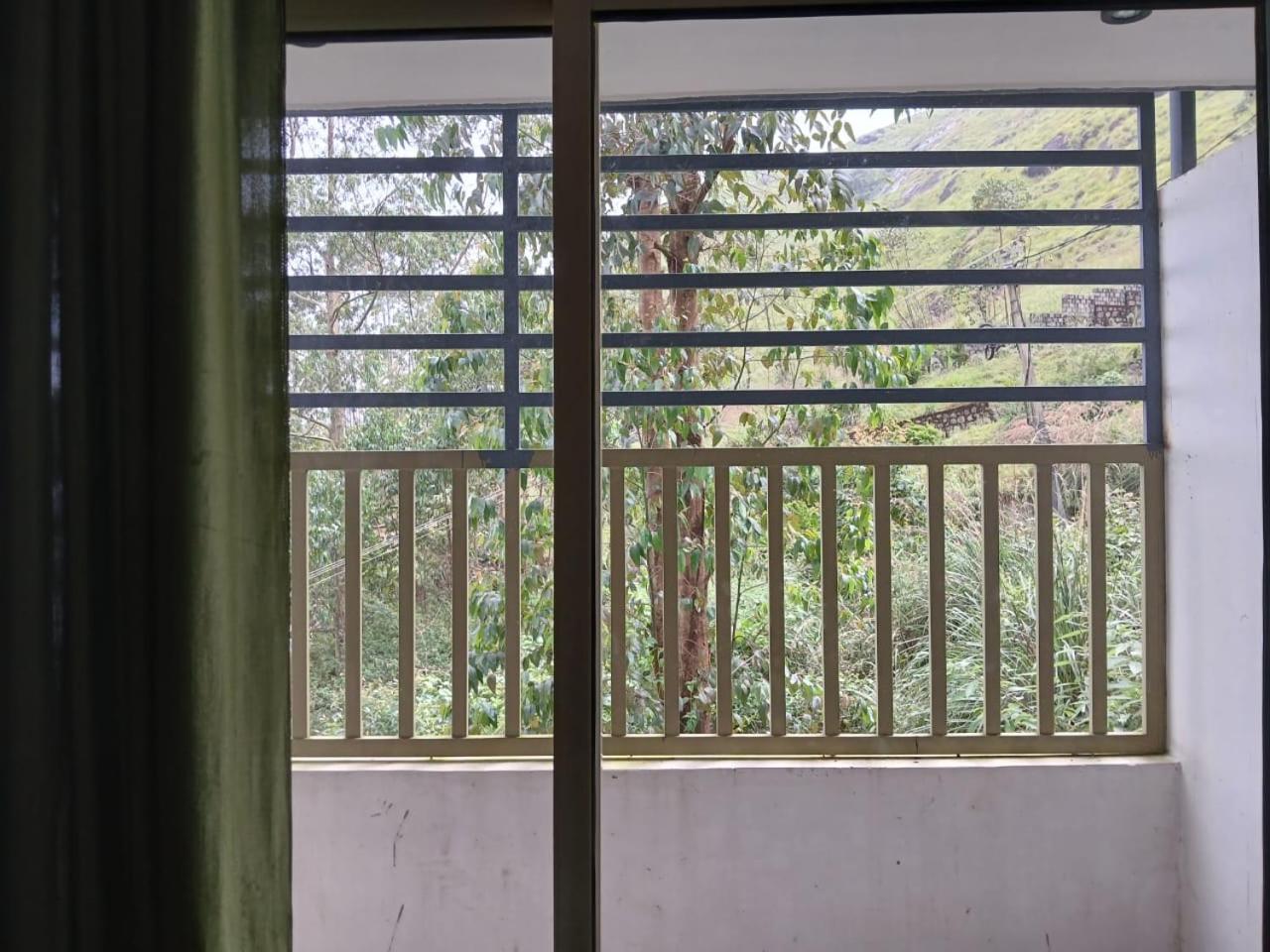 King Room with Balcony photo 3